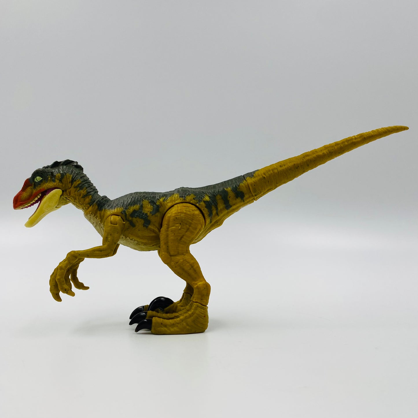 Jurassic World Dino Rivals Savage Strike Velociraptor loose action figure (2019) Mattel