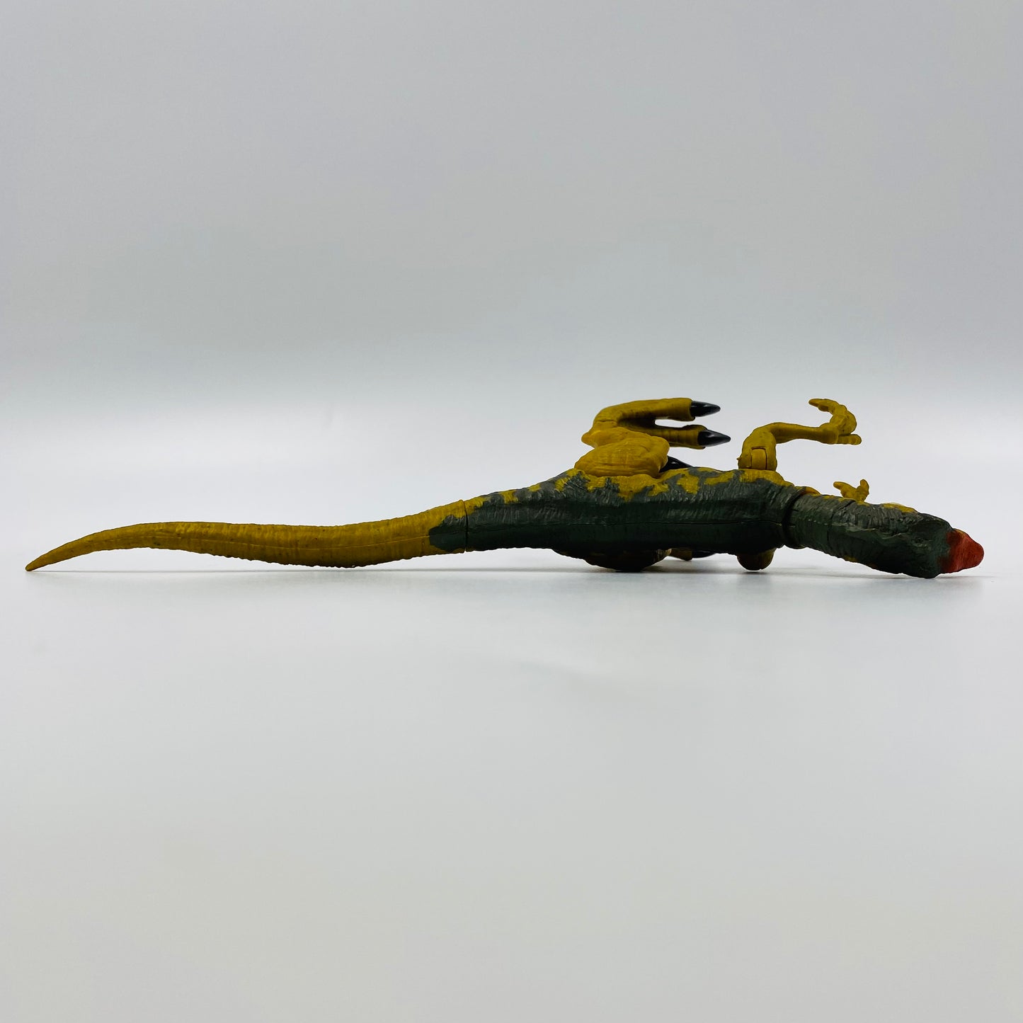 Jurassic World Dino Rivals Savage Strike Velociraptor loose action figure (2019) Mattel