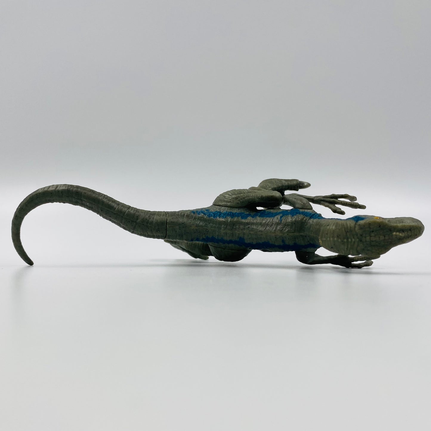 Jurassic World Attack Pack Velociraptor “Blue” loose action figure (2018) Hasbro