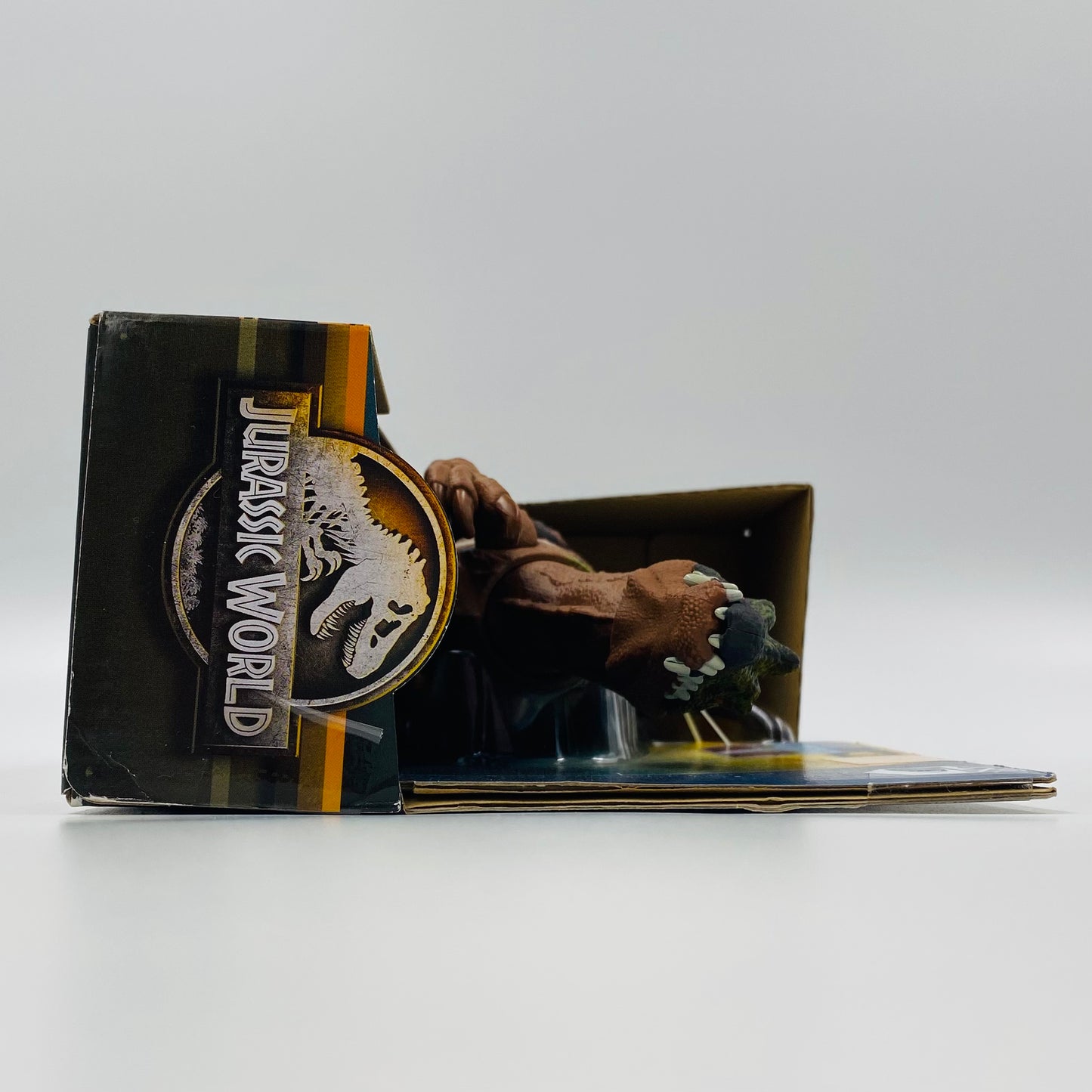 Jurassic World Wild Roar Irritator carded action figure (2023) Mattel