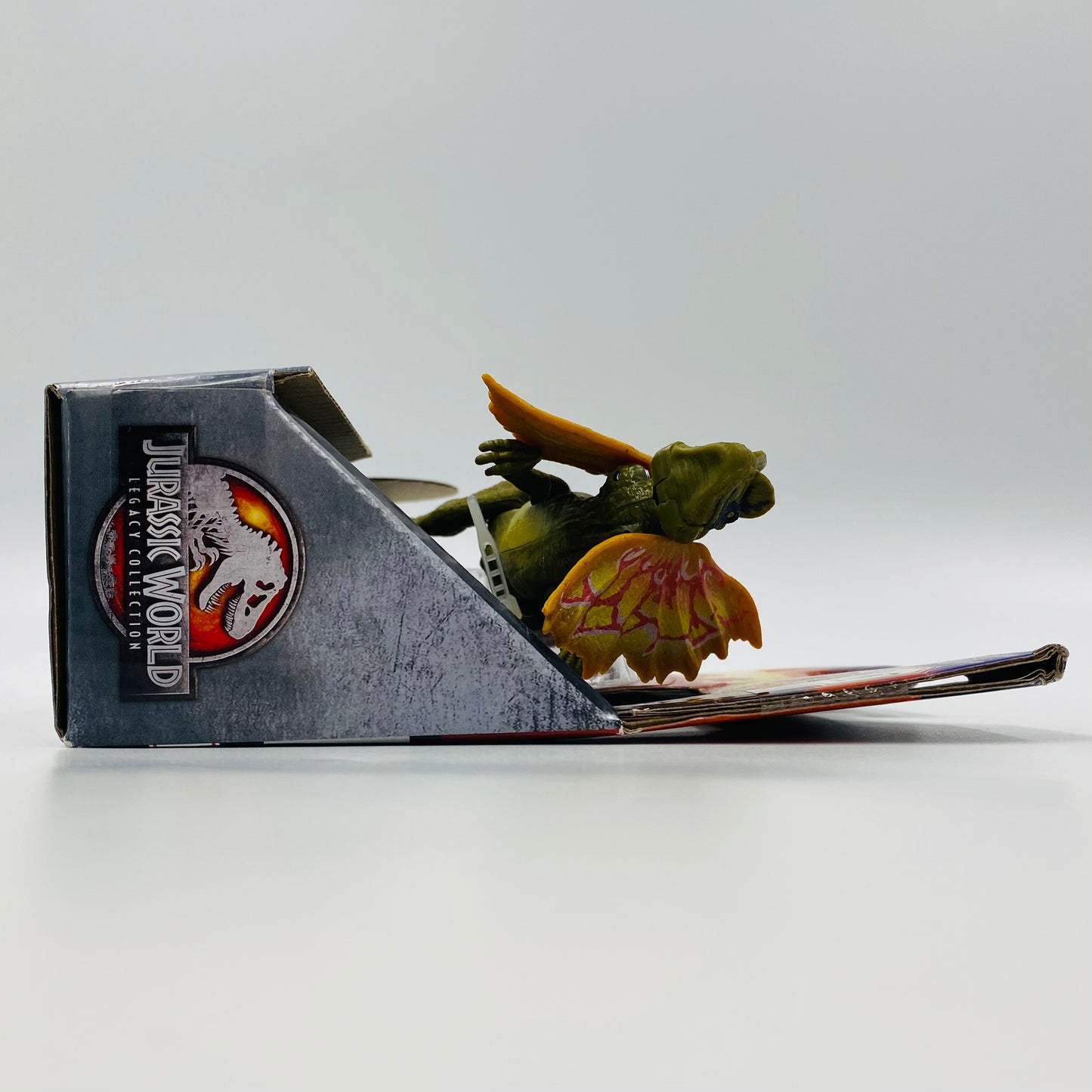 Jurassic World Legacy Collection Dilophosaurus carded action figure (2021) Mattel