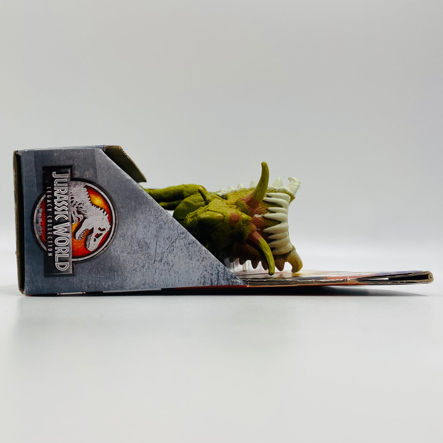 Jurassic World Legacy Collection Kosmoceratops carded action figure (2022) Mattel