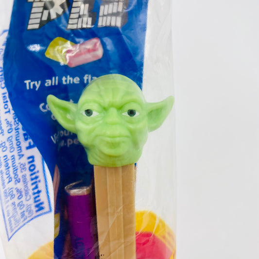 Star Wars Yoda PEZ dispenser (1997) bagged 5.9 Hungary red cello