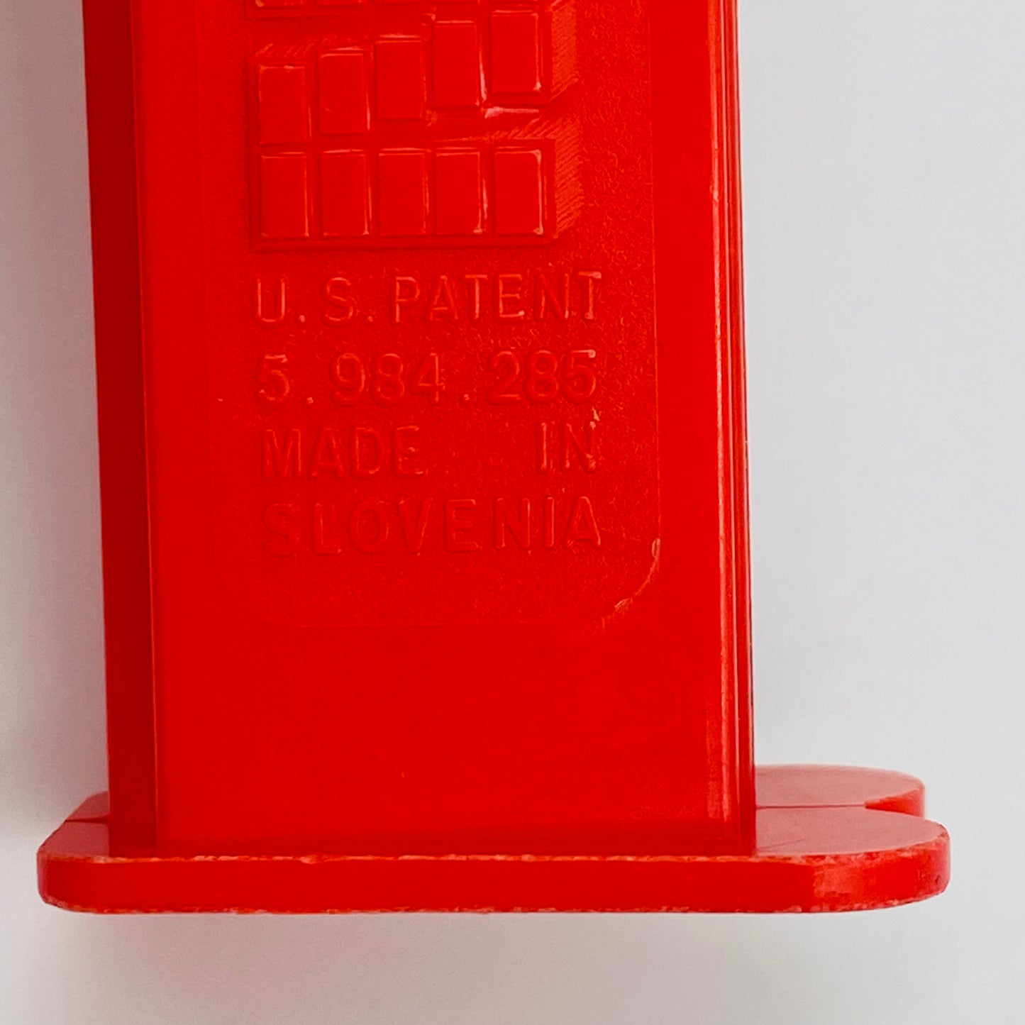 Sesame Street Elmo PEZ dispenser (2005) loose 5.9 Slovenia