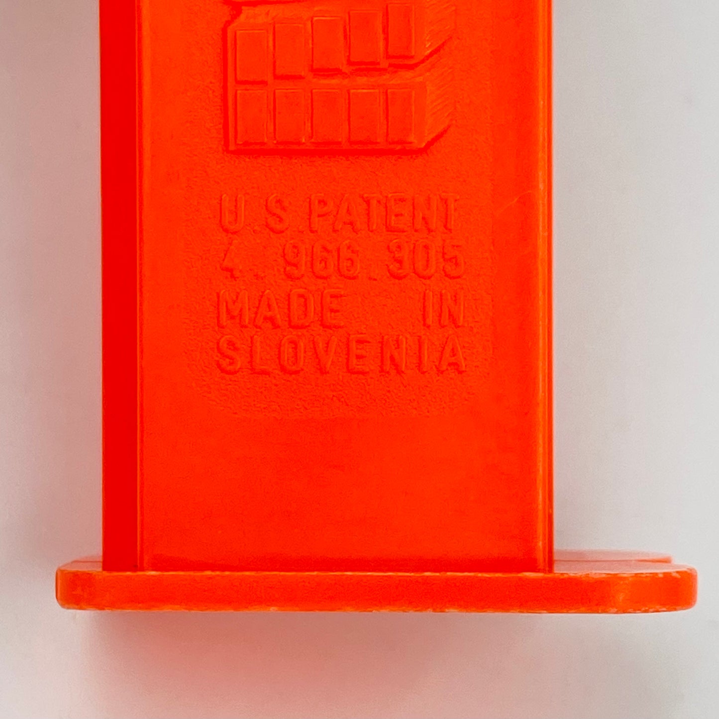 The Simpsons Lisa Simpson PEZ dispenser (2000) loose 4.9 Slovenia