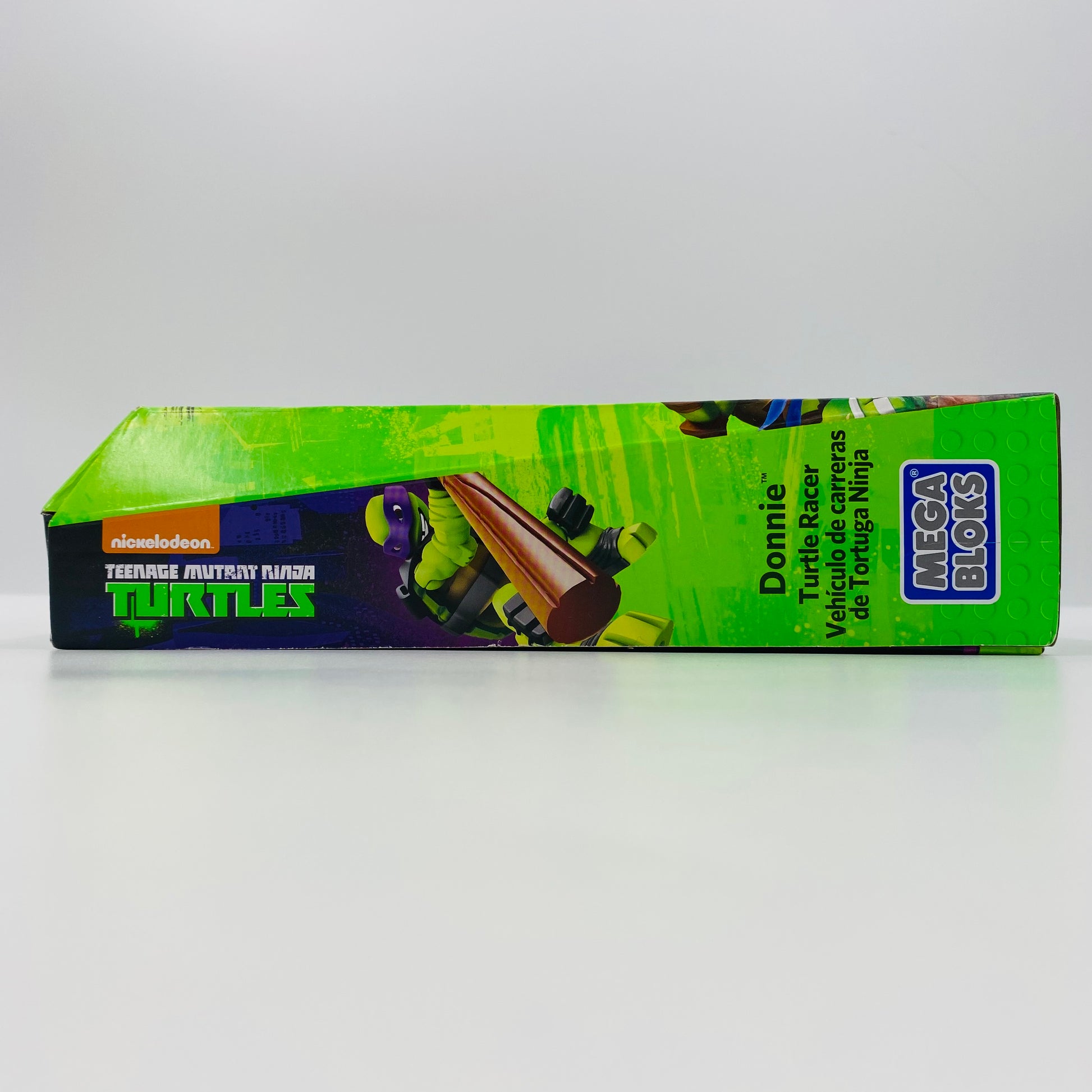 Mega Bloks Teenage Mutant Ninja Turtles Donnie Turtle Racer with Donat Mom and Pop Culture Collectibles