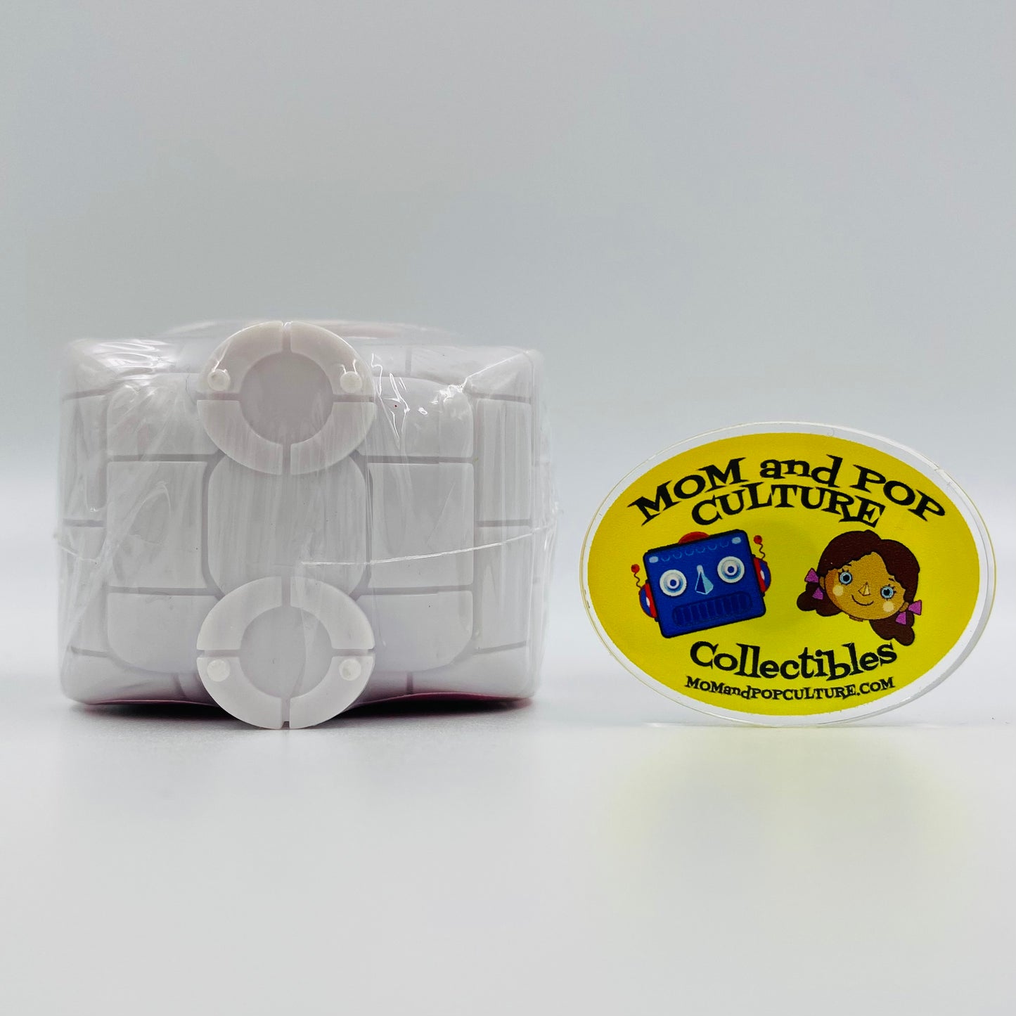 Animal Jam Adopt A Pet Series 2 white (#2) Igloo boxed 1” micro pet figurine (2017) Jazwares