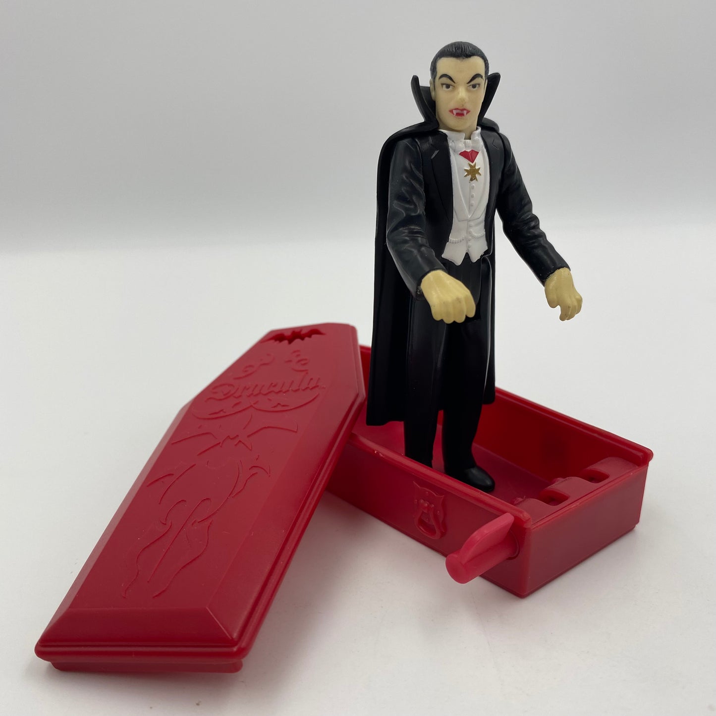 Universal Studios Monsters Dracula action figure Burger King Kids' Meals toy (1997) loose