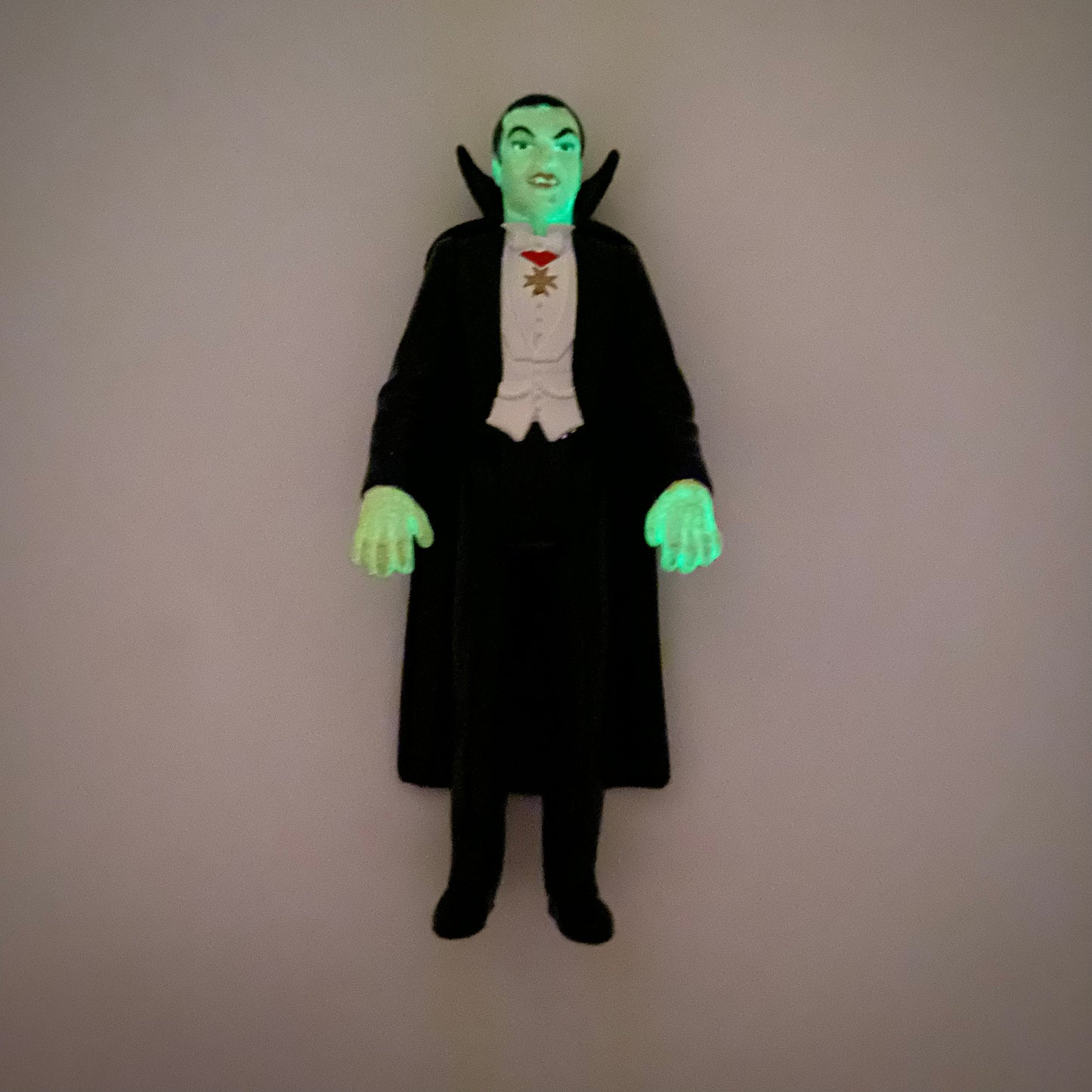 Universal Studios Monsters Dracula action figure Burger King Kids' Meals toy (1997) loose