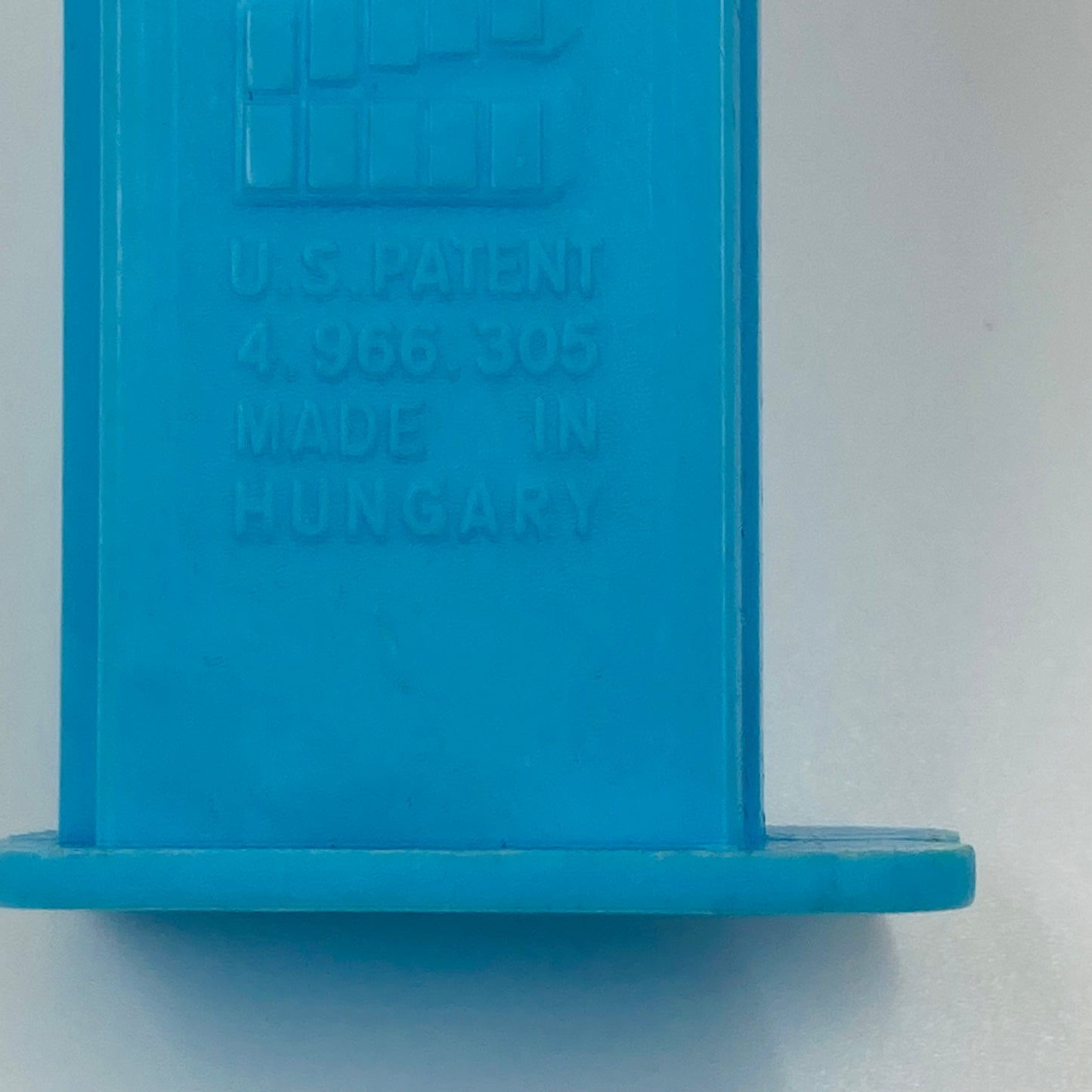 SpongeBob SquarePants blue stem PEZ dispenser (2004) loose 4.9 Hungary