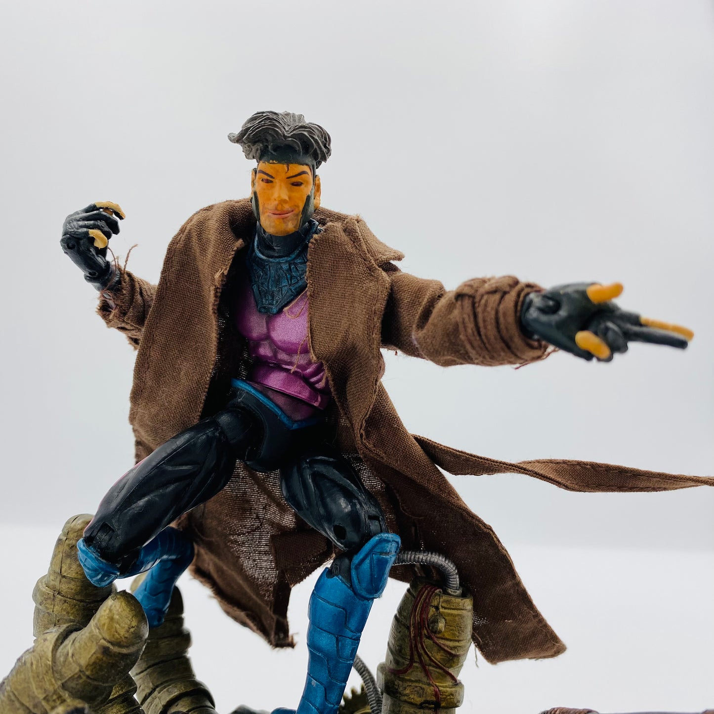 Marvel Legends Series 4 Gambit loose 6” action figure (2003) Toy Biz