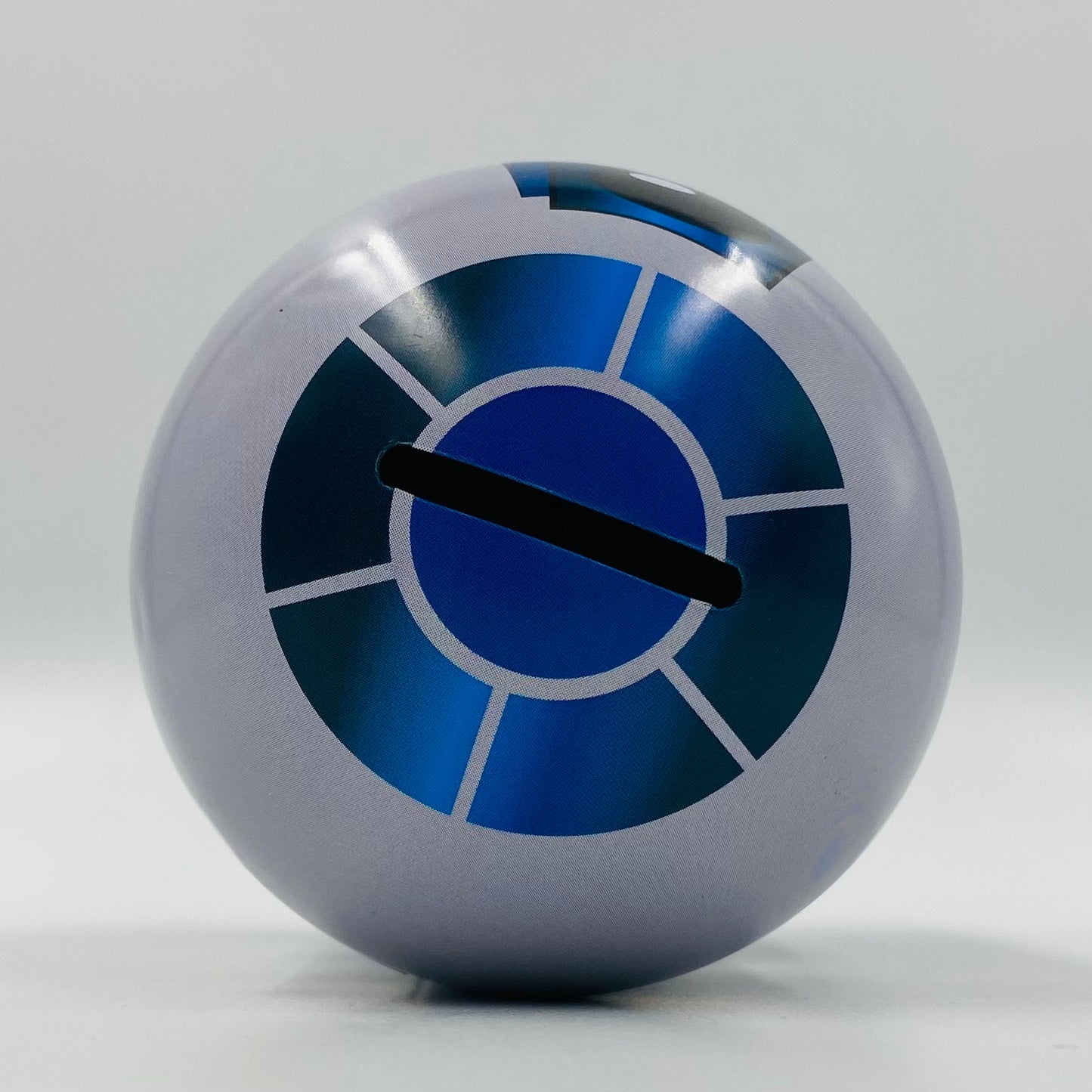 Star Wars R2-D2 tin money bank (2013) Tin Box Co.