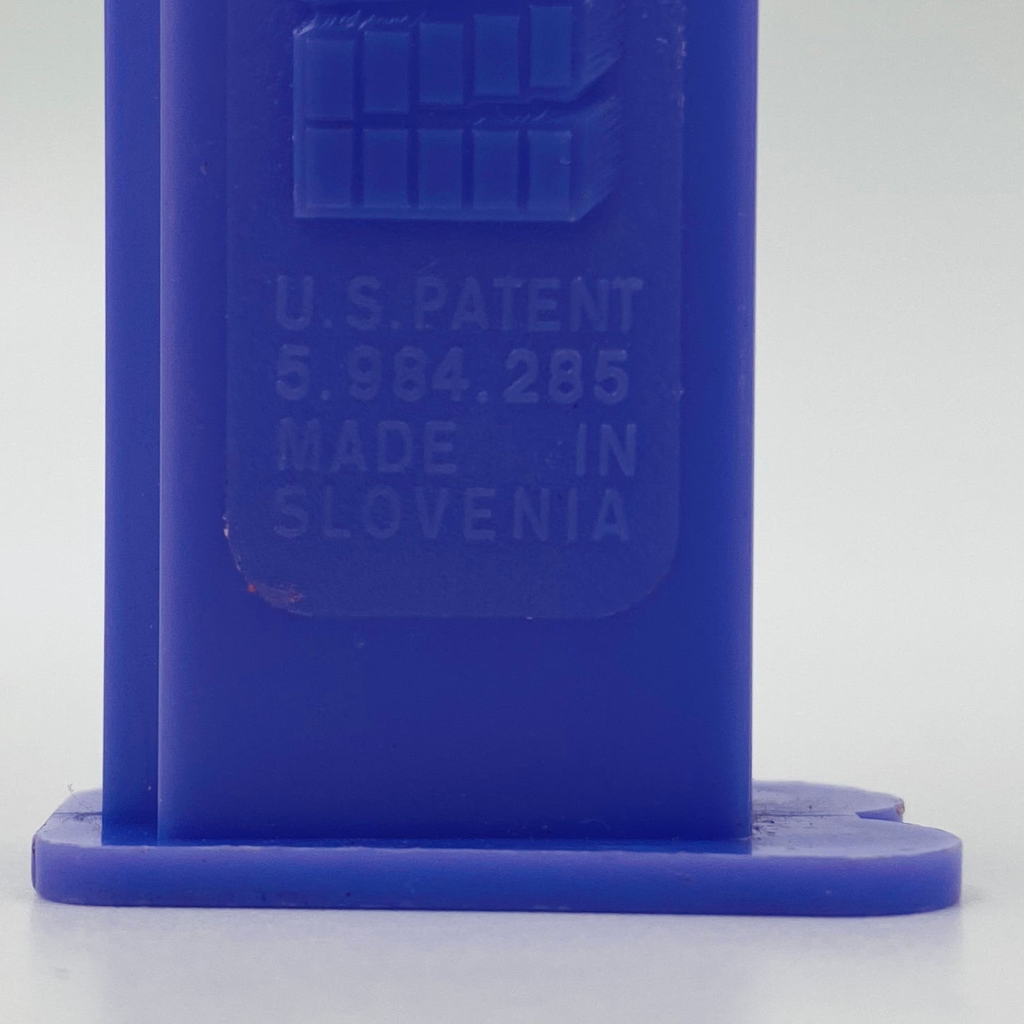 Easter Bunny (pink) PEZ dispenser (2004) loose 5.9 Slovenia