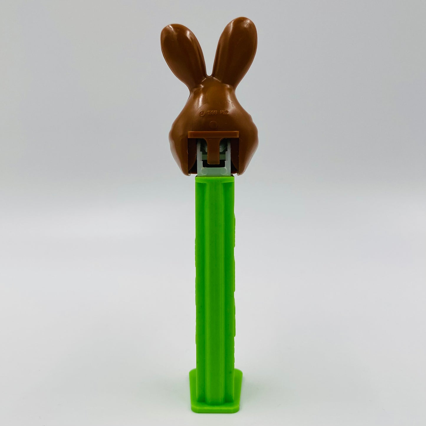 Easter Bunny (brown) green stem PEZ dispenser (2011) loose 5.9 Hungary