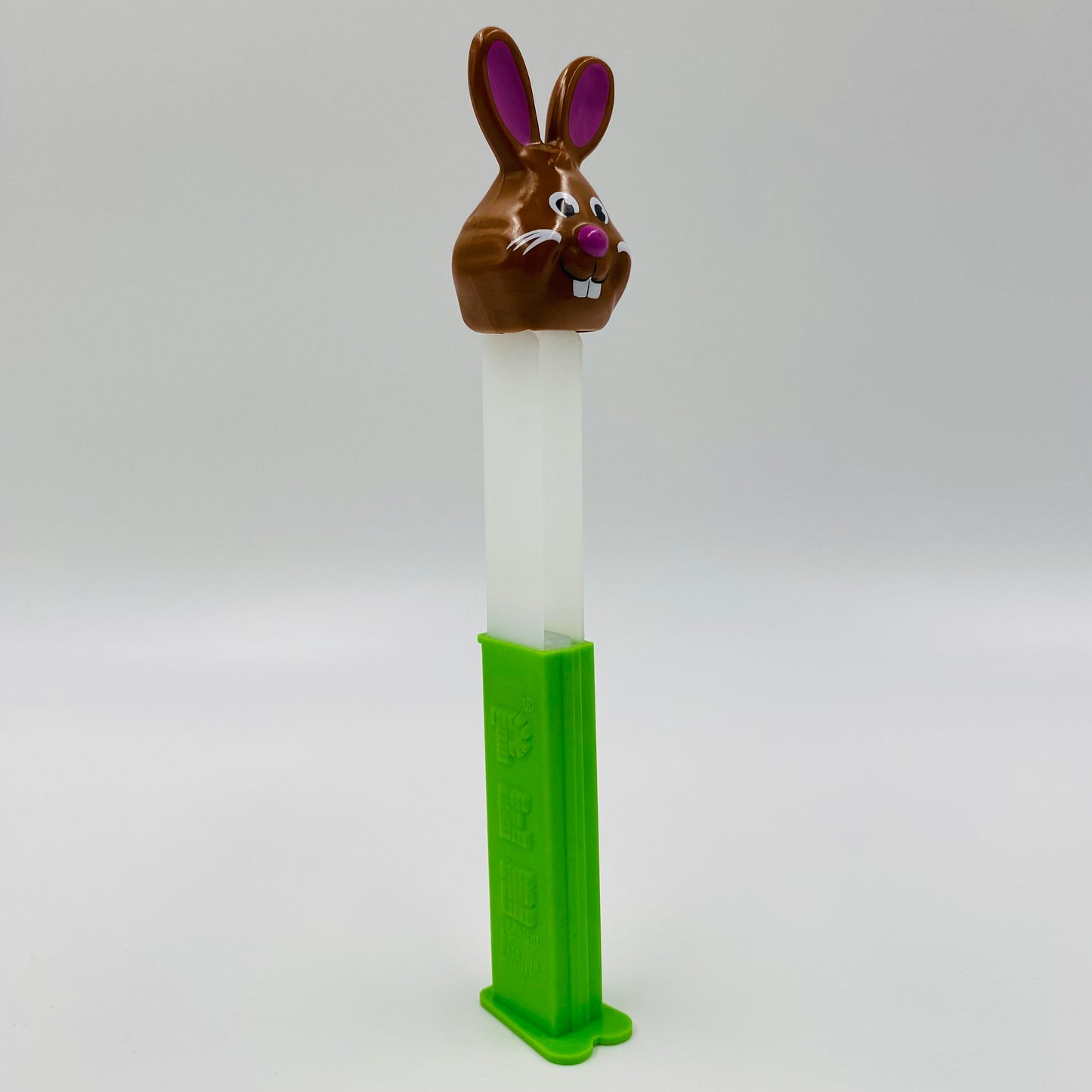 Easter Bunny (brown) green stem PEZ dispenser (2011) loose 5.9 Hungary