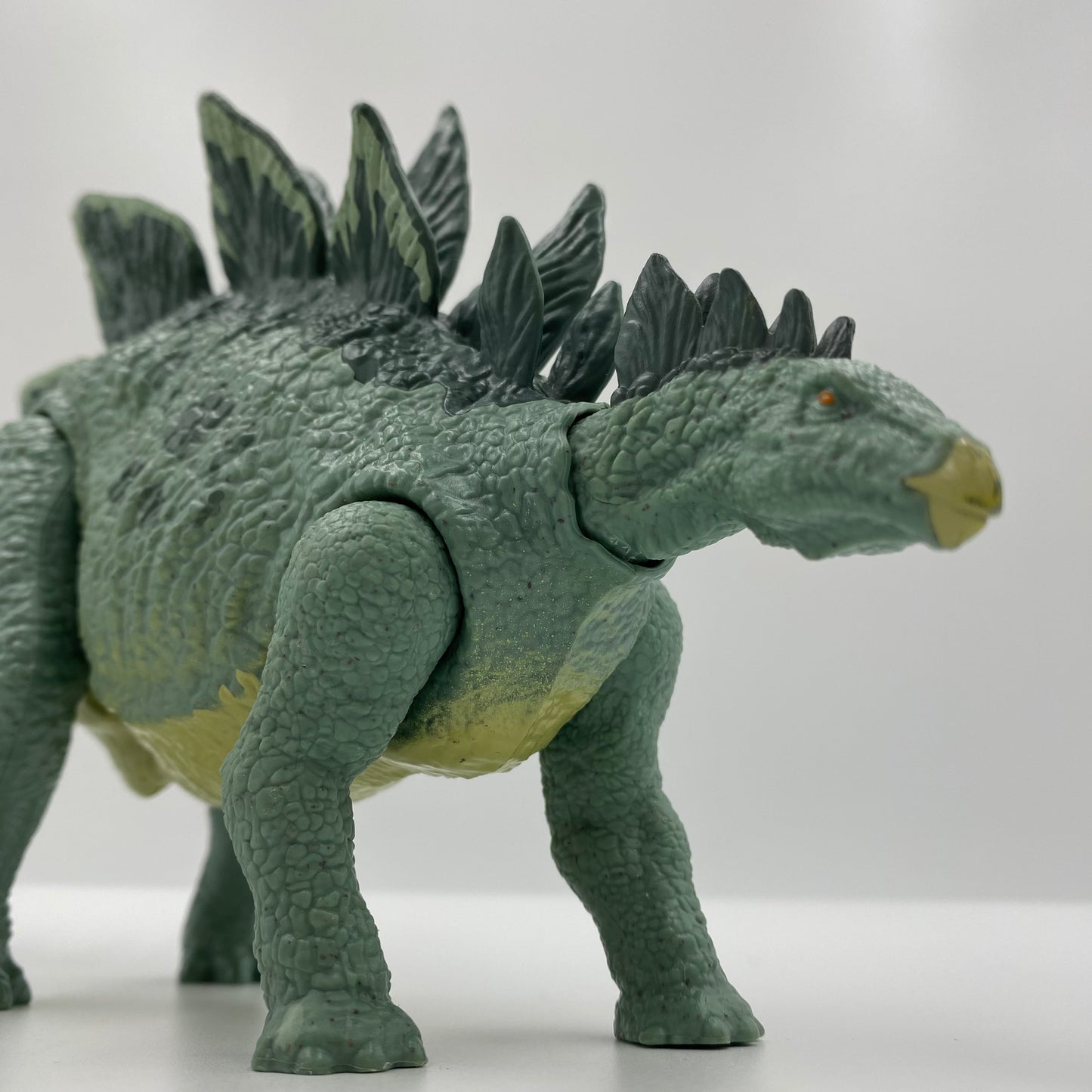 Jurassic World Action Attack Stegosaurus loose 3.75" action figure (2018) Mattel