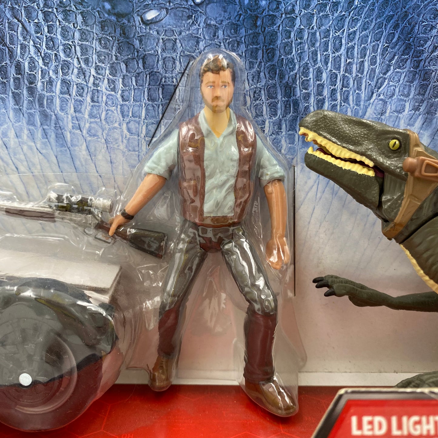 Jurassic World Owen “Alpha”, Motorcycle & Velociraptor “Blue” carded 3.75” action figures and vehicle (2015) Hasbro