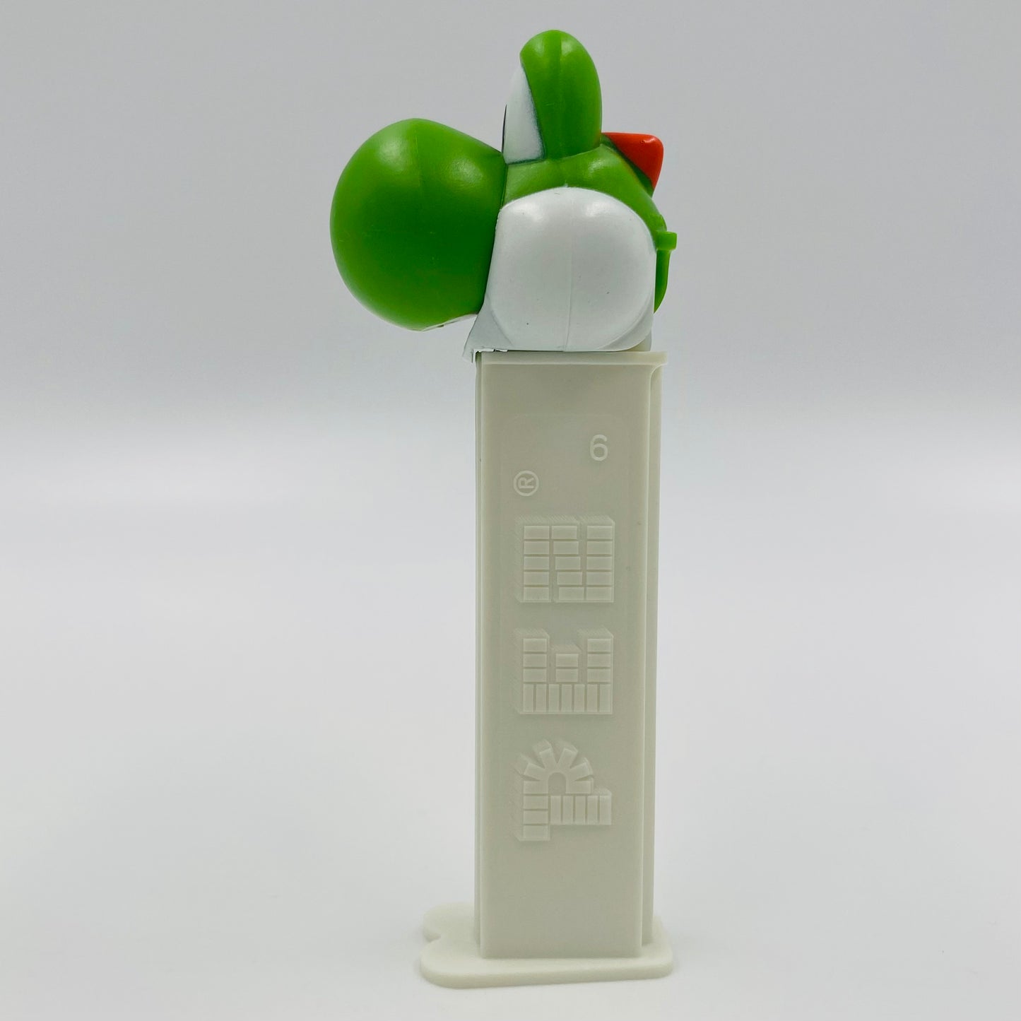 Super Mario Yoshi PEZ dispenser (2013) loose 7.5 China