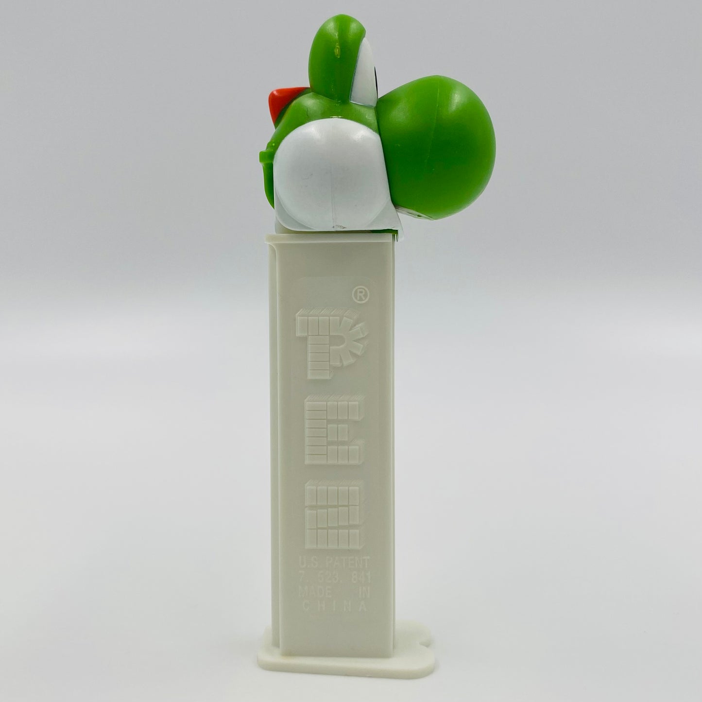 Super Mario Yoshi PEZ dispenser (2013) loose 7.5 China