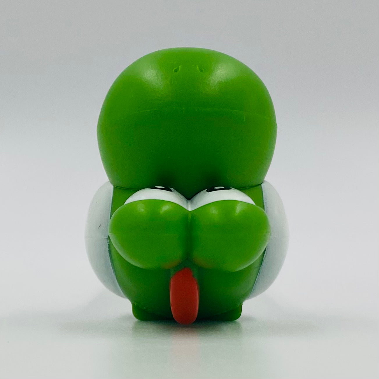 Super Mario Yoshi PEZ dispenser (2013) loose 7.5 China