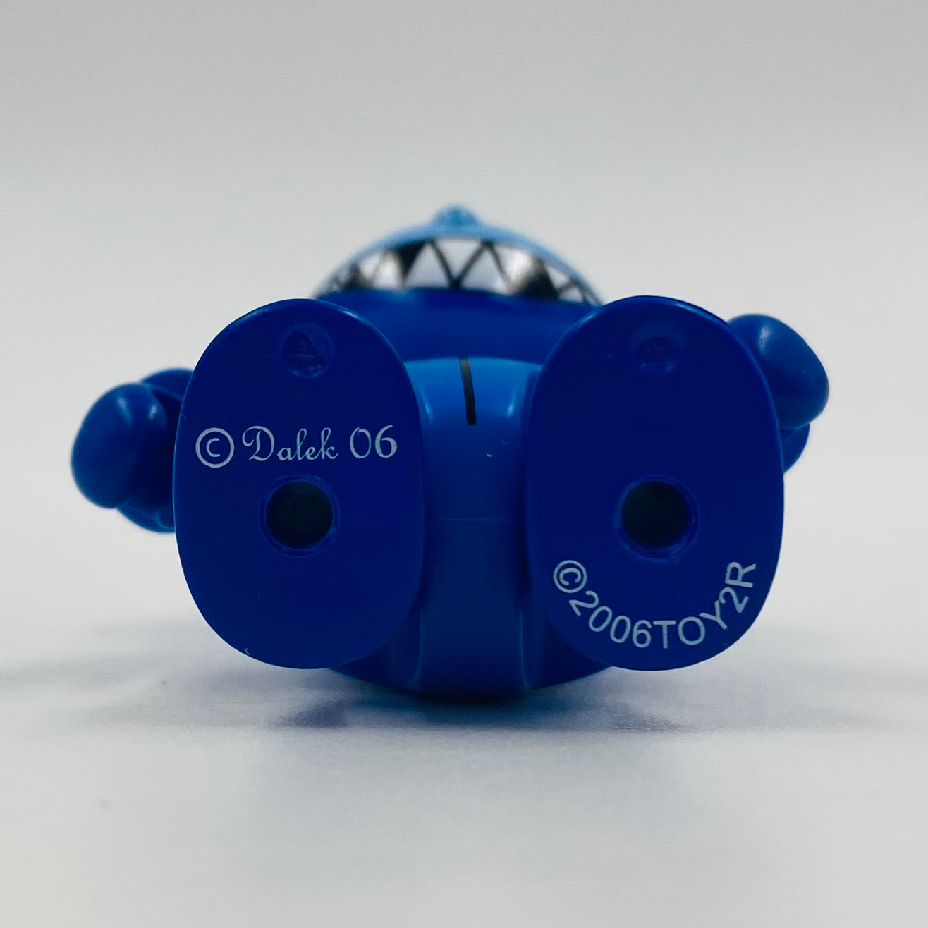 Spacebot Qees by Dalek 2.5” keychain (2006) Toy2R