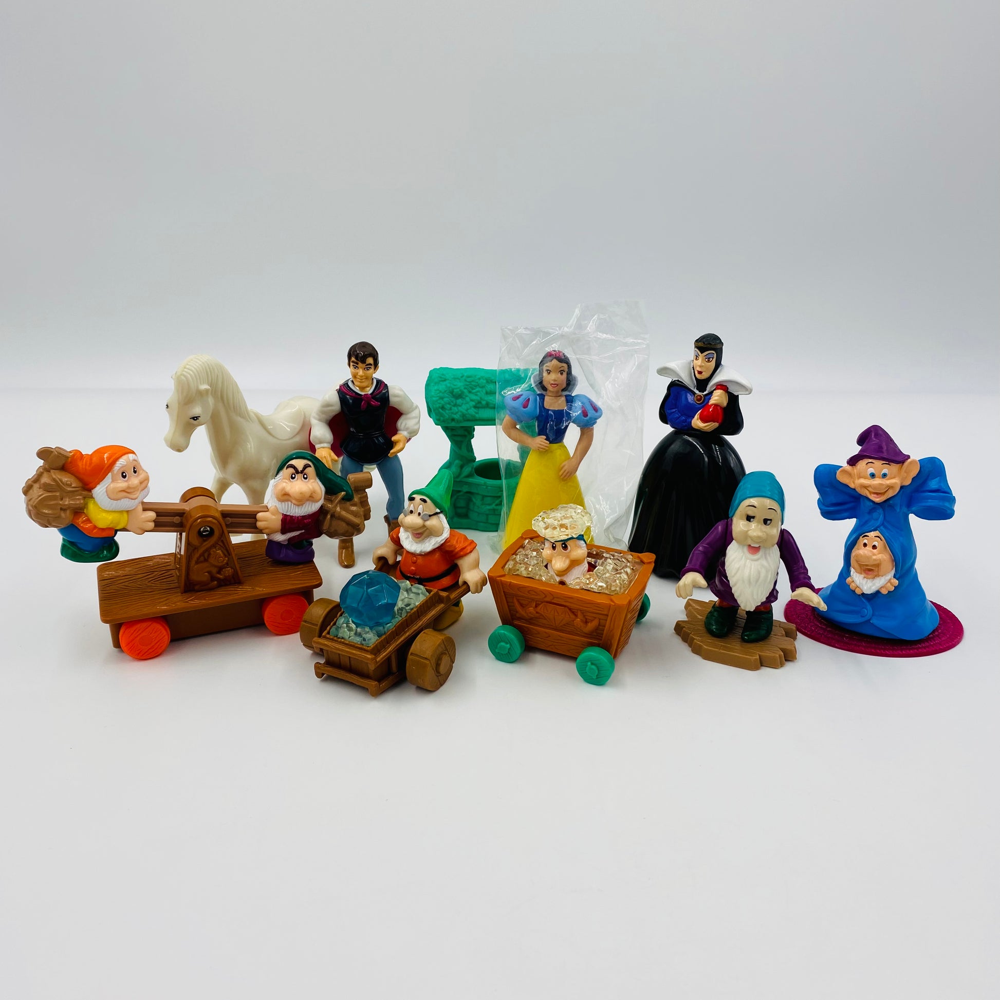 Collection complète Les SCHTROUMPFS 60 figurines Happy Meal Collection complète Les SCHTROUMPFS 60 figurines Happy Meal
