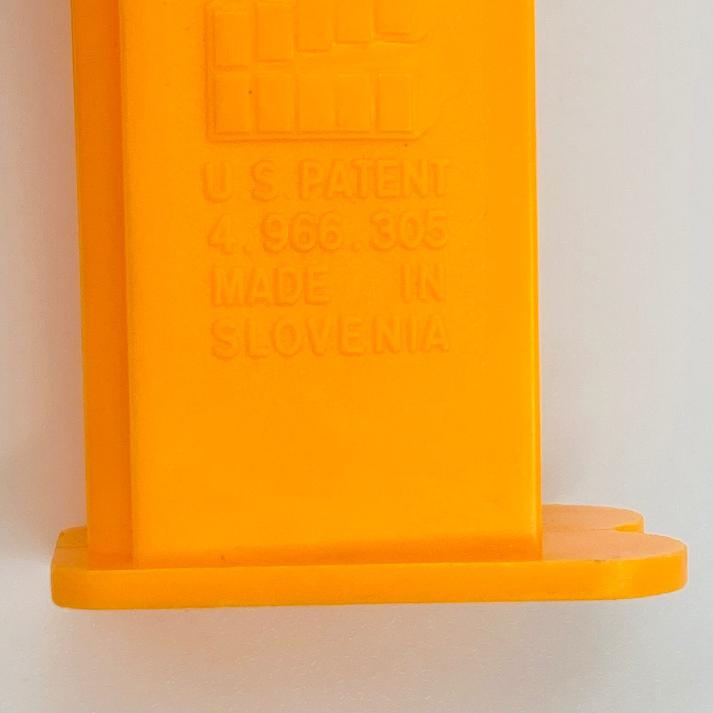 Peanuts Lucy Van Pelt PEZ dispenser (2000) loose 4.9 Slovenia