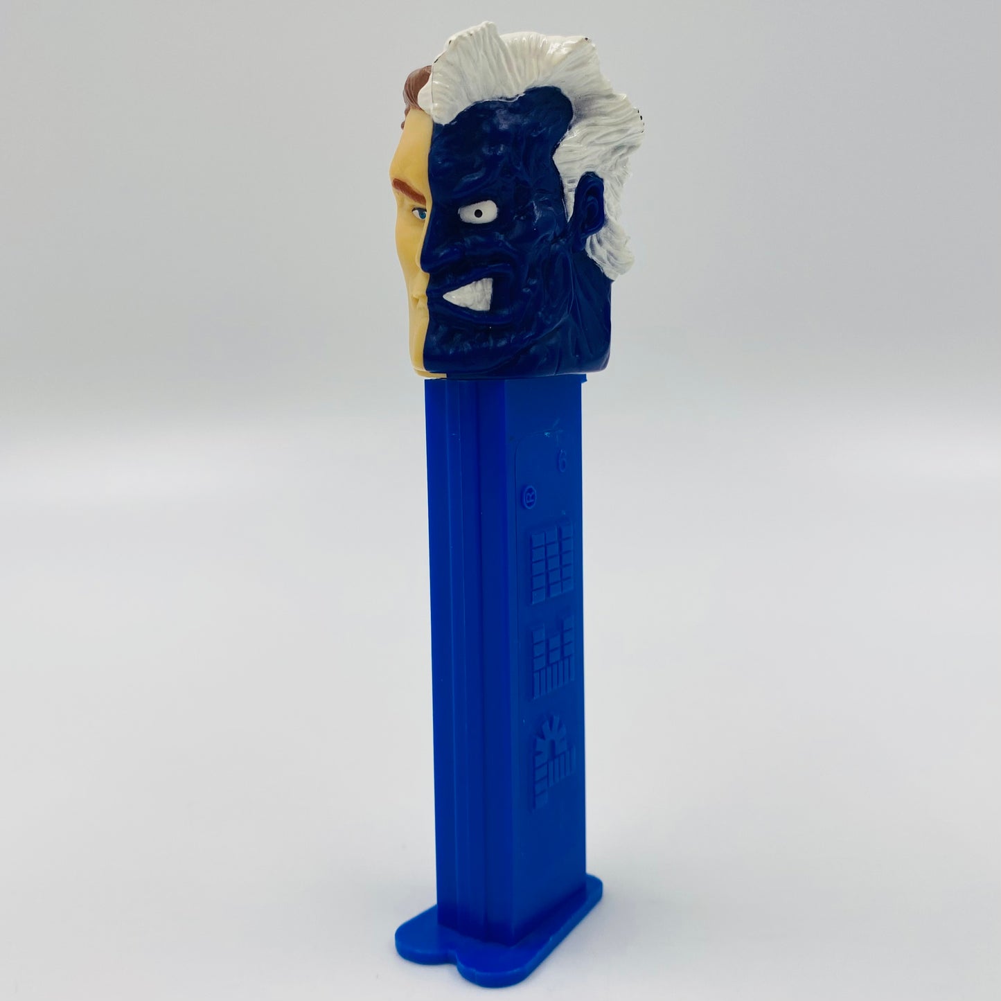 DC Two-Face PEZ dispenser (2008) loose 5.9 China