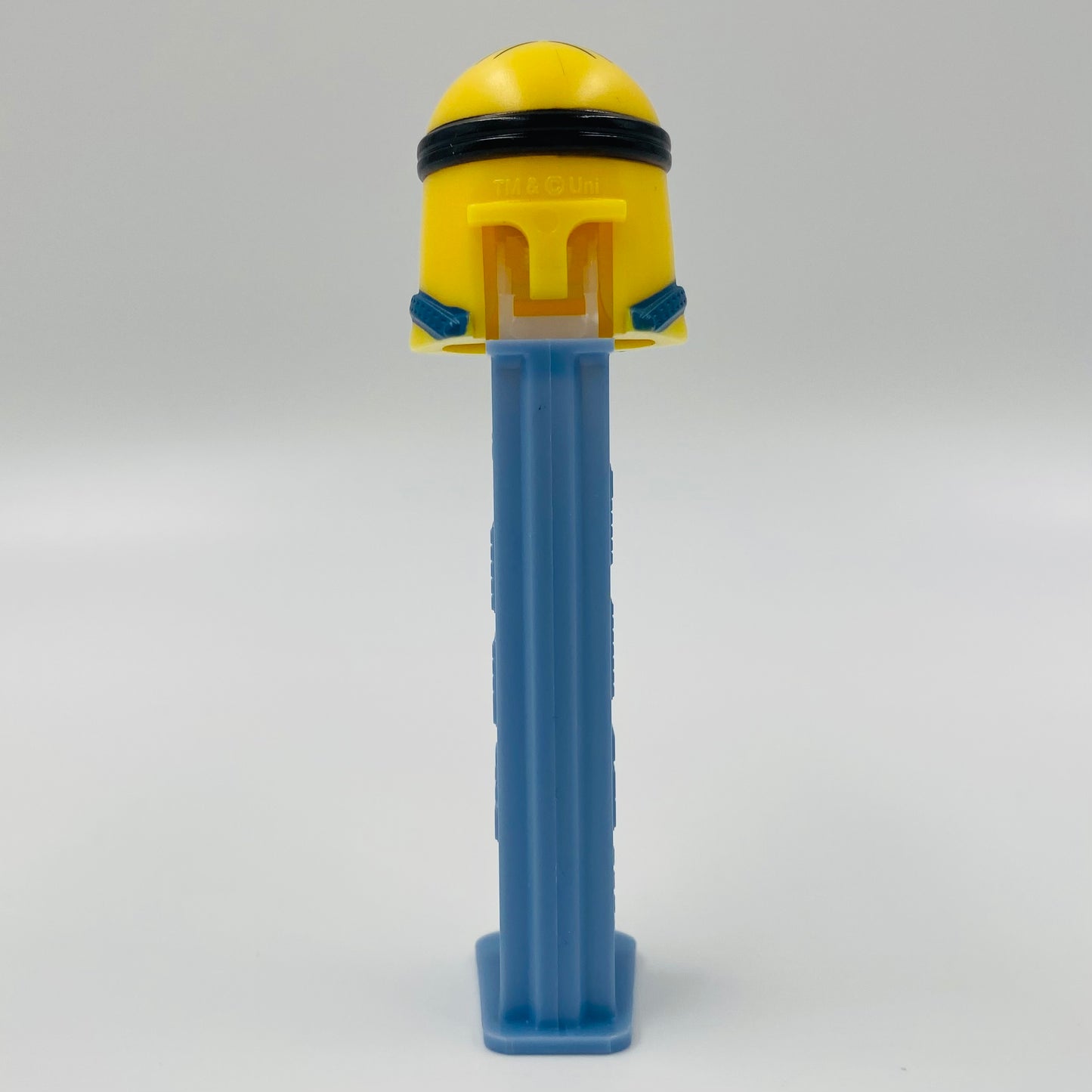Despicable Me Minion Stuart PEZ dispenser (2015) loose 7.5 China