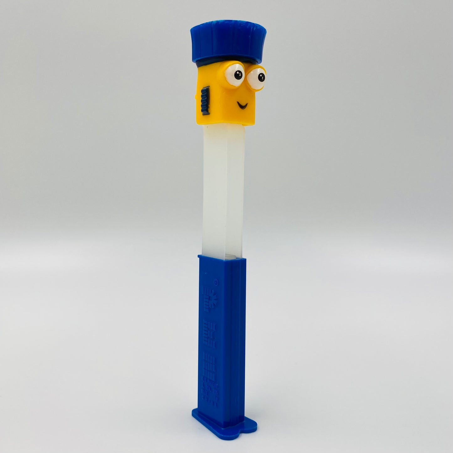Handy Manny Flicker the Flashlight PEZ dispenser (2011) loose 5.9 China