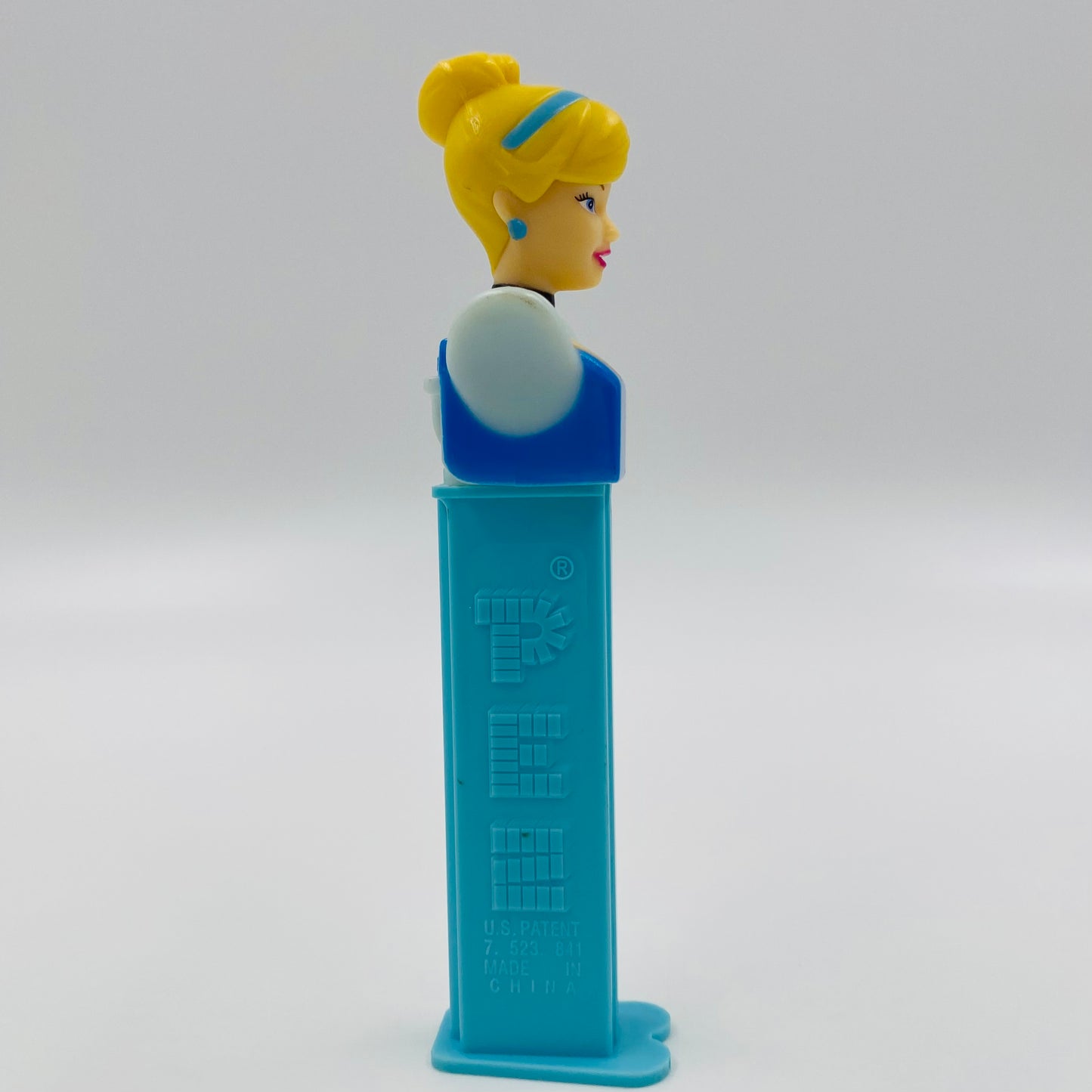 Disney Princess Cinderella PEZ dispenser (2013) loose 7.5 China
