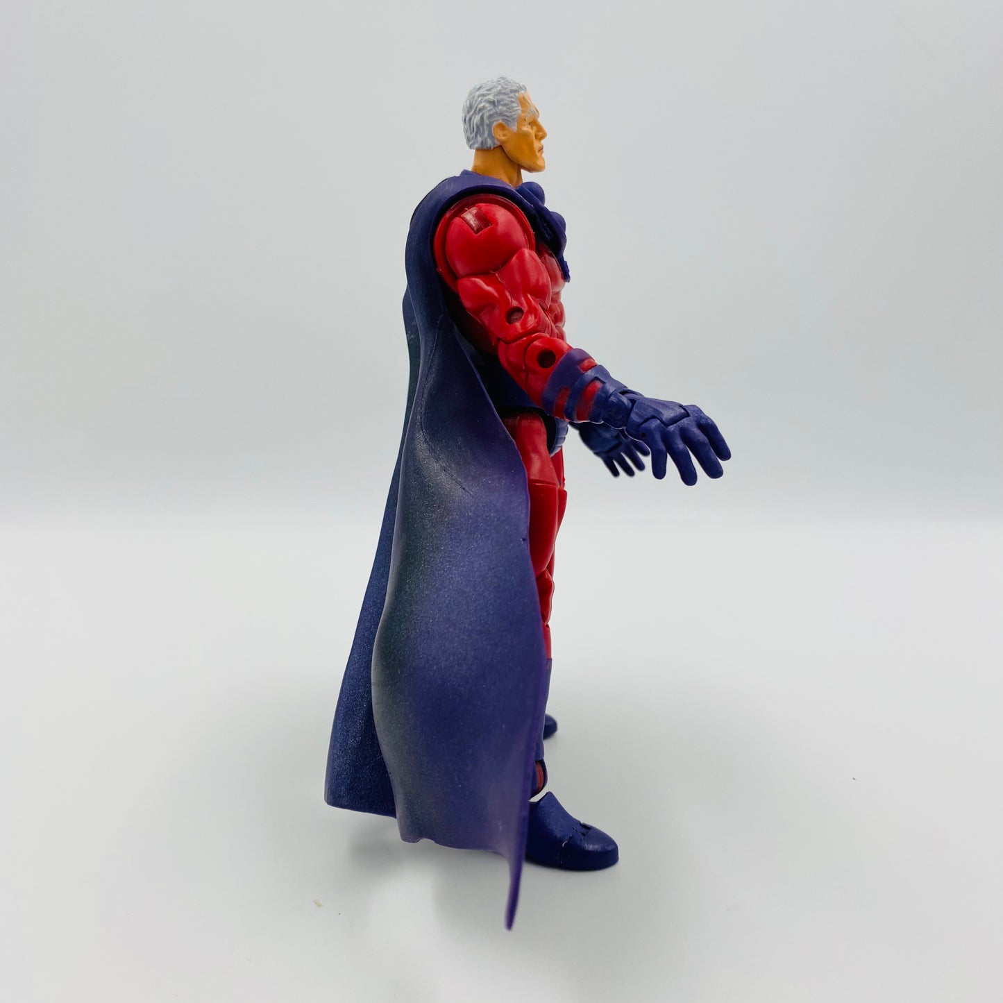 Marvel Legends Series 2 Magneto loose 6” action figure (2002) Toy Biz