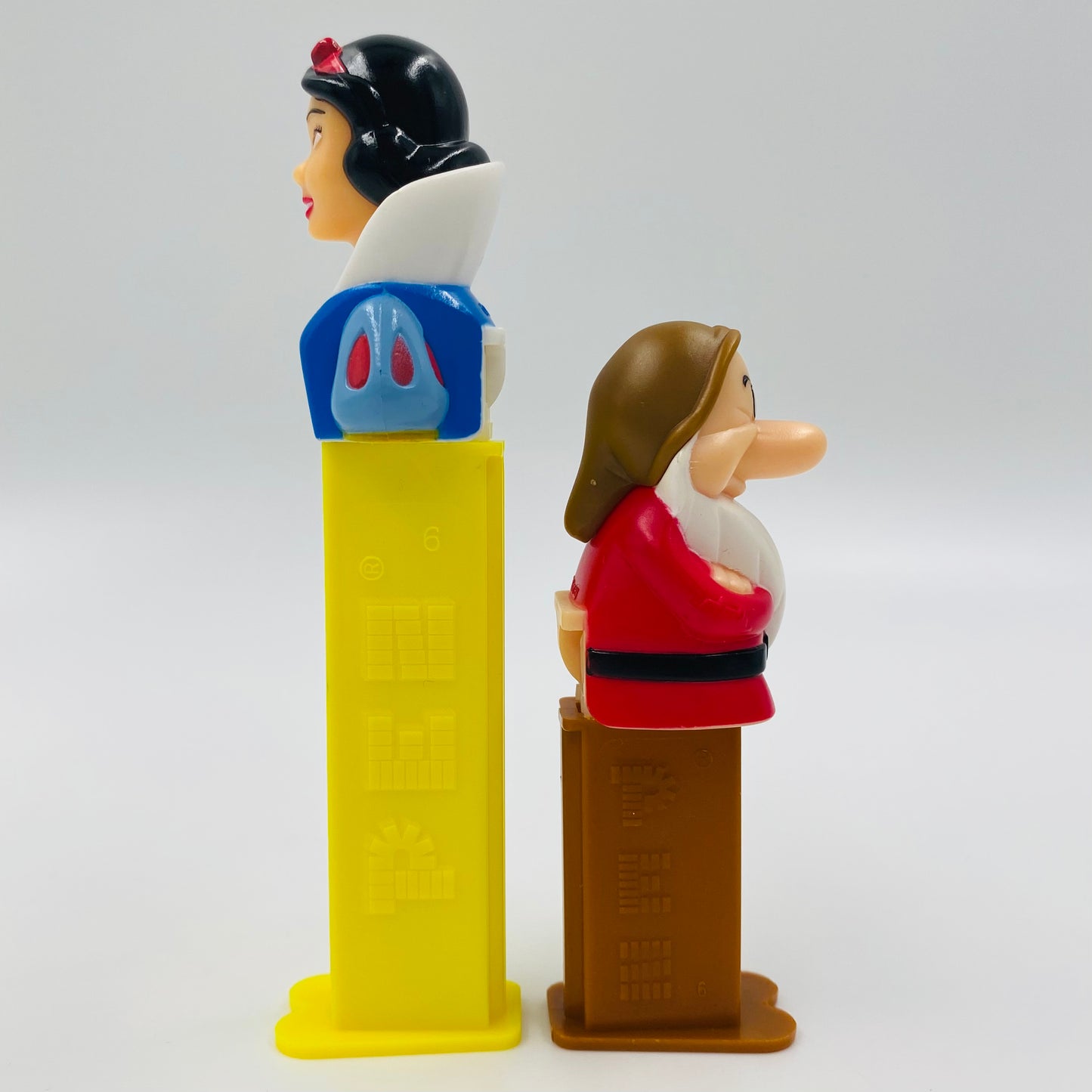 Disney Princess Snow White and the Seven Dwarfs complete set of 4 PEZ dispensers (2010) loose