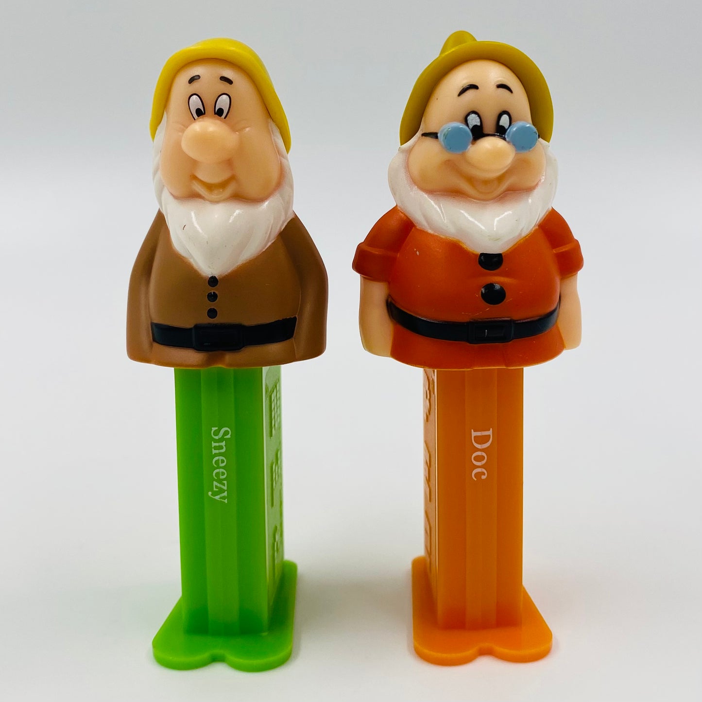 Disney Princess Snow White and the Seven Dwarfs complete set of 4 PEZ dispensers (2010) loose