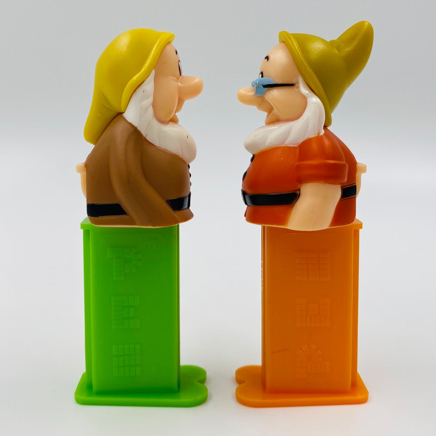 Disney Princess Snow White and the Seven Dwarfs complete set of 4 PEZ dispensers (2010) loose