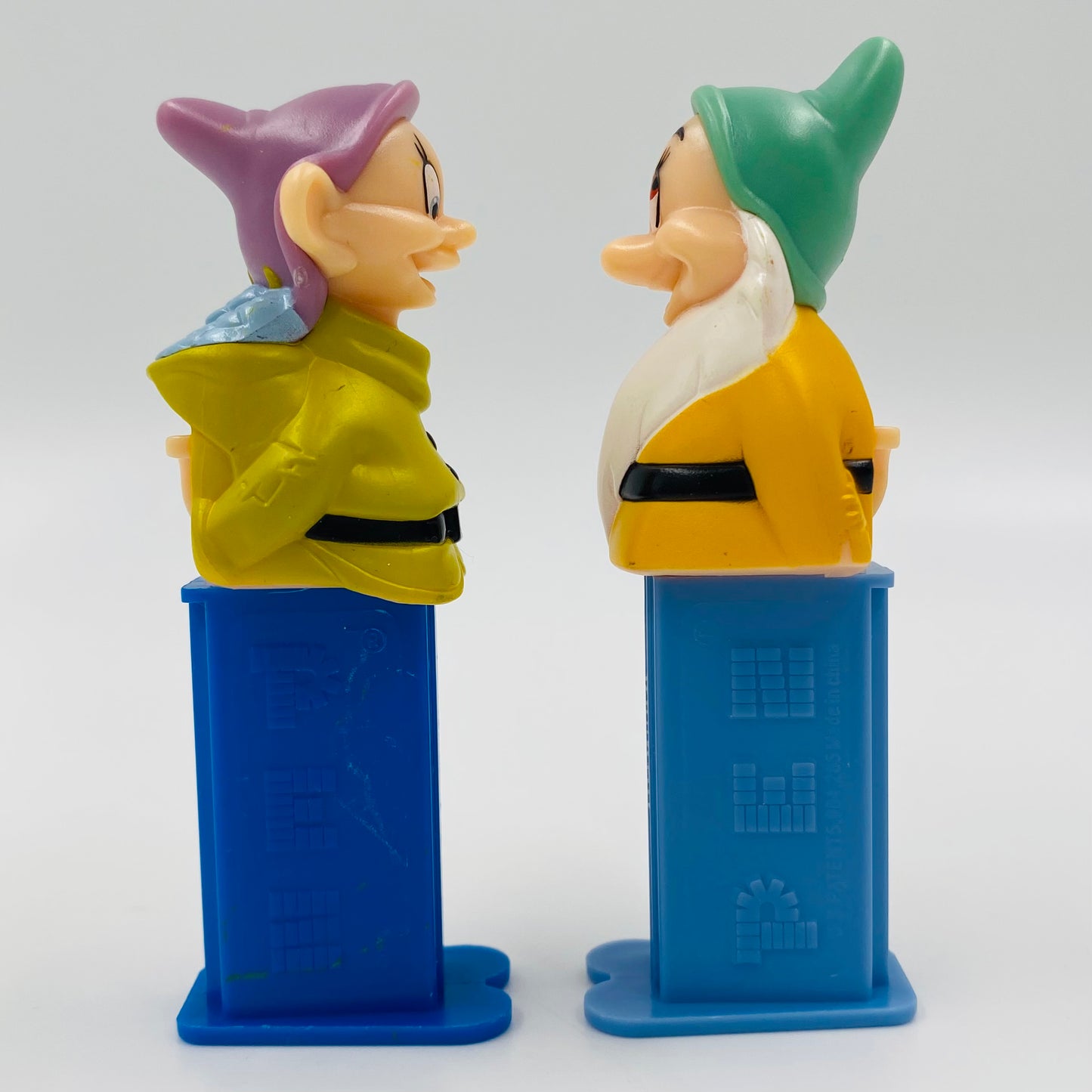 Disney Princess Snow White and the Seven Dwarfs complete set of 4 PEZ dispensers (2010) loose