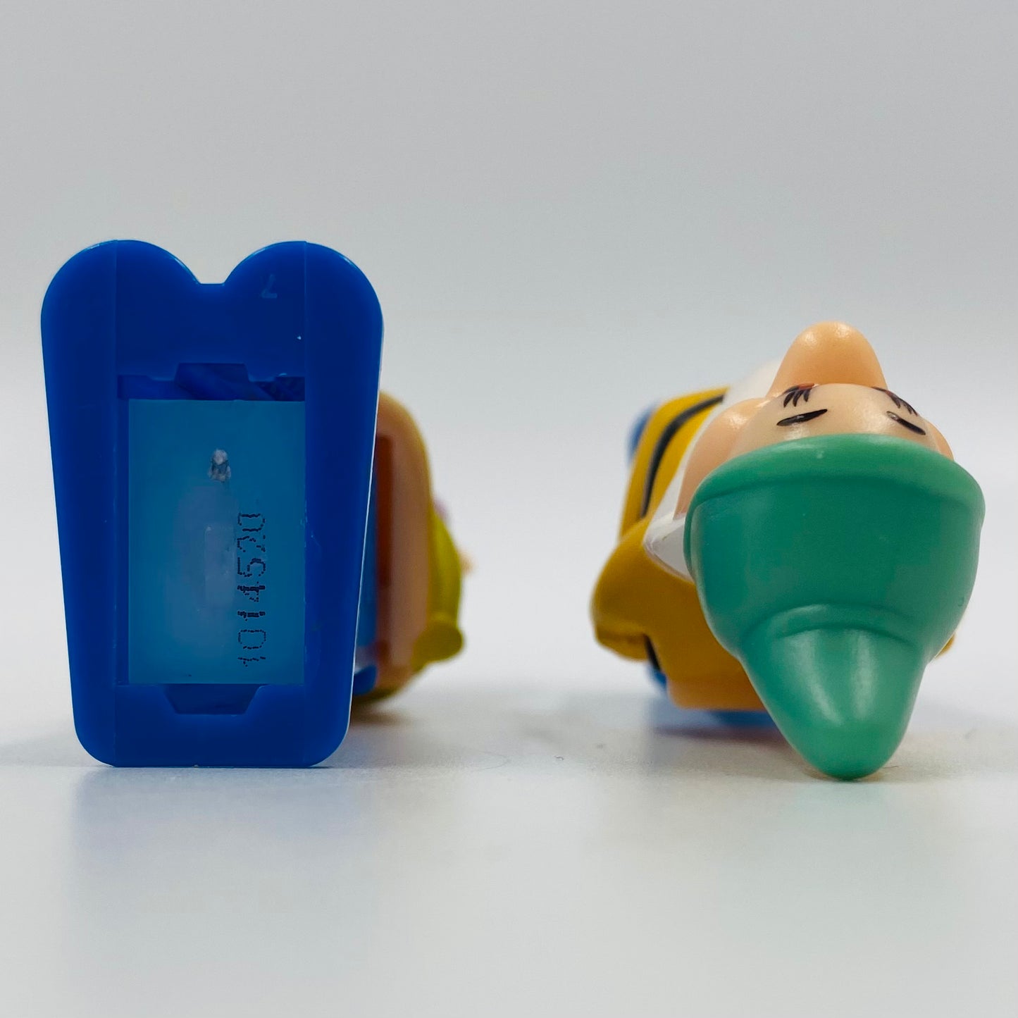 Disney Princess Snow White and the Seven Dwarfs complete set of 4 PEZ dispensers (2010) loose