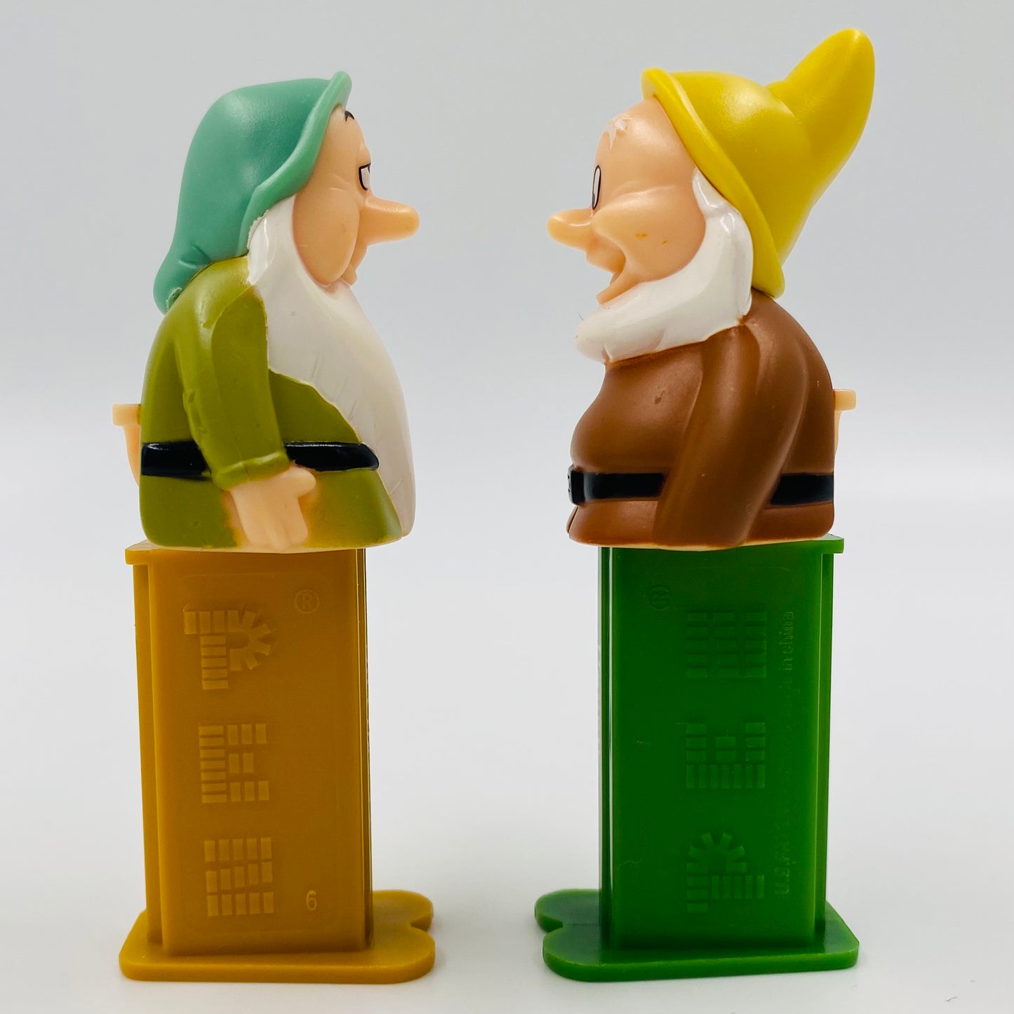 Disney Princess Snow White and the Seven Dwarfs complete set of 4 PEZ dispensers (2010) loose