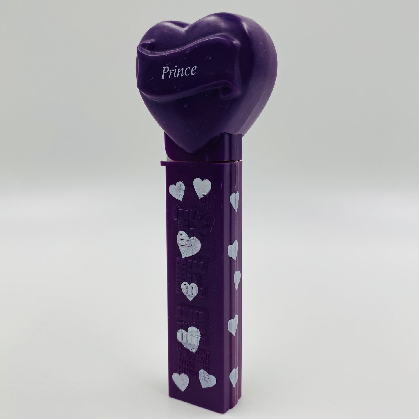 Valentine's Day Heart “Prince” purple PEZ dispenser (2005) loose 4.9 Hungary