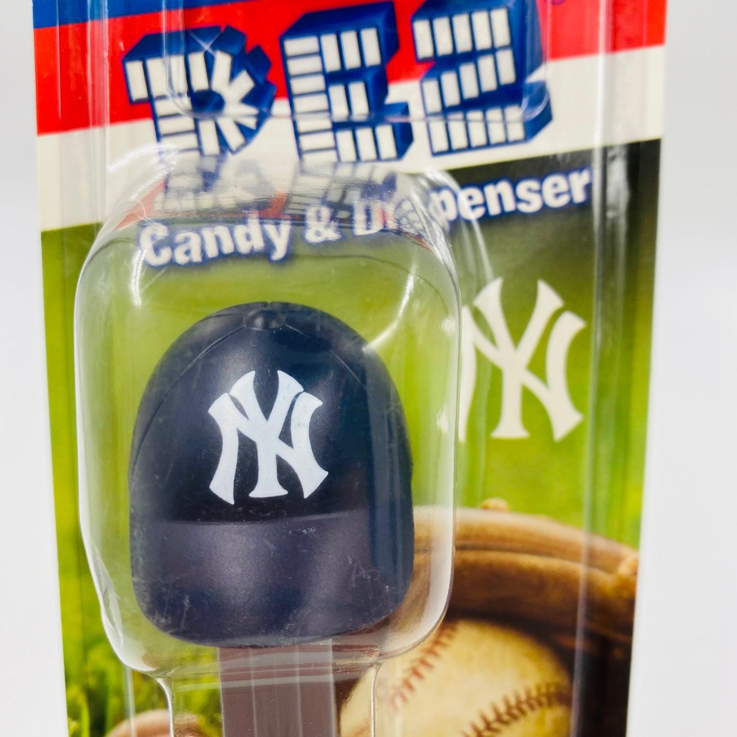 MLB Baseball New York Yankees baseball cap PEZ dispenser (2009) carded 7.5 Hungary