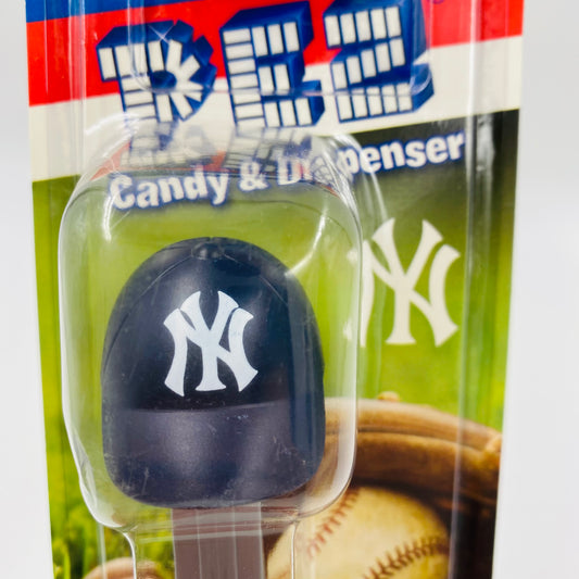 MLB Baseball New York Yankees baseball cap PEZ dispenser (2009) carded 7.5 Hungary