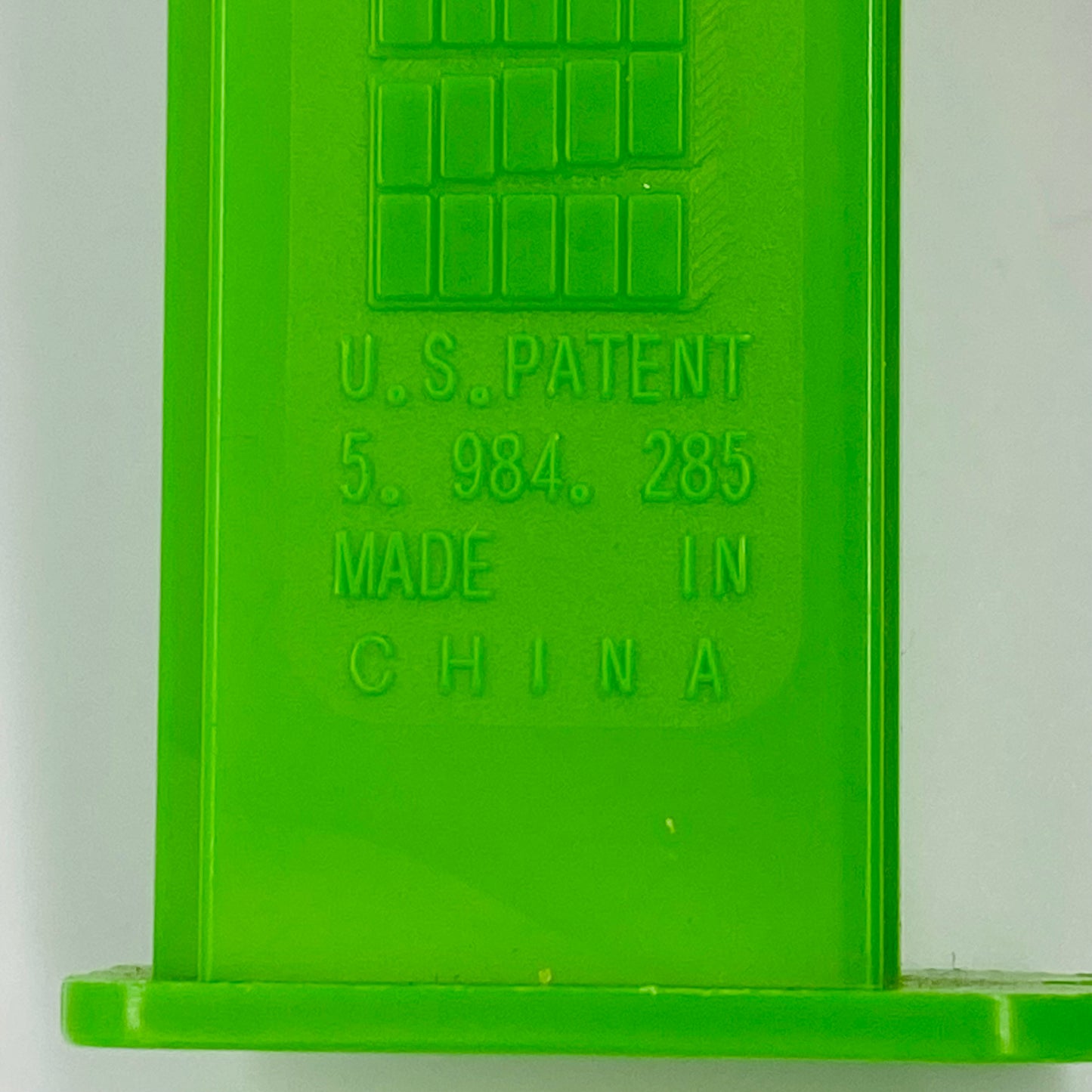 Chicken Little PEZ dispenser (2006) loose 5.9 China