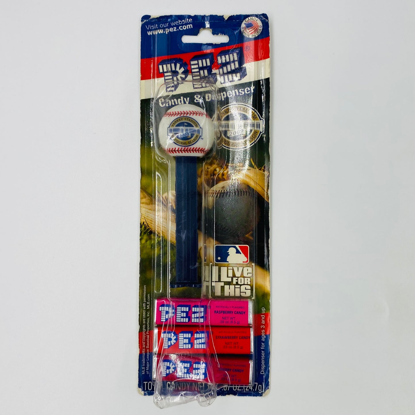 MLB Baseball New York Yankees Yankee Stadium baseball PEZ dispenser (2009) carded 5.9 China