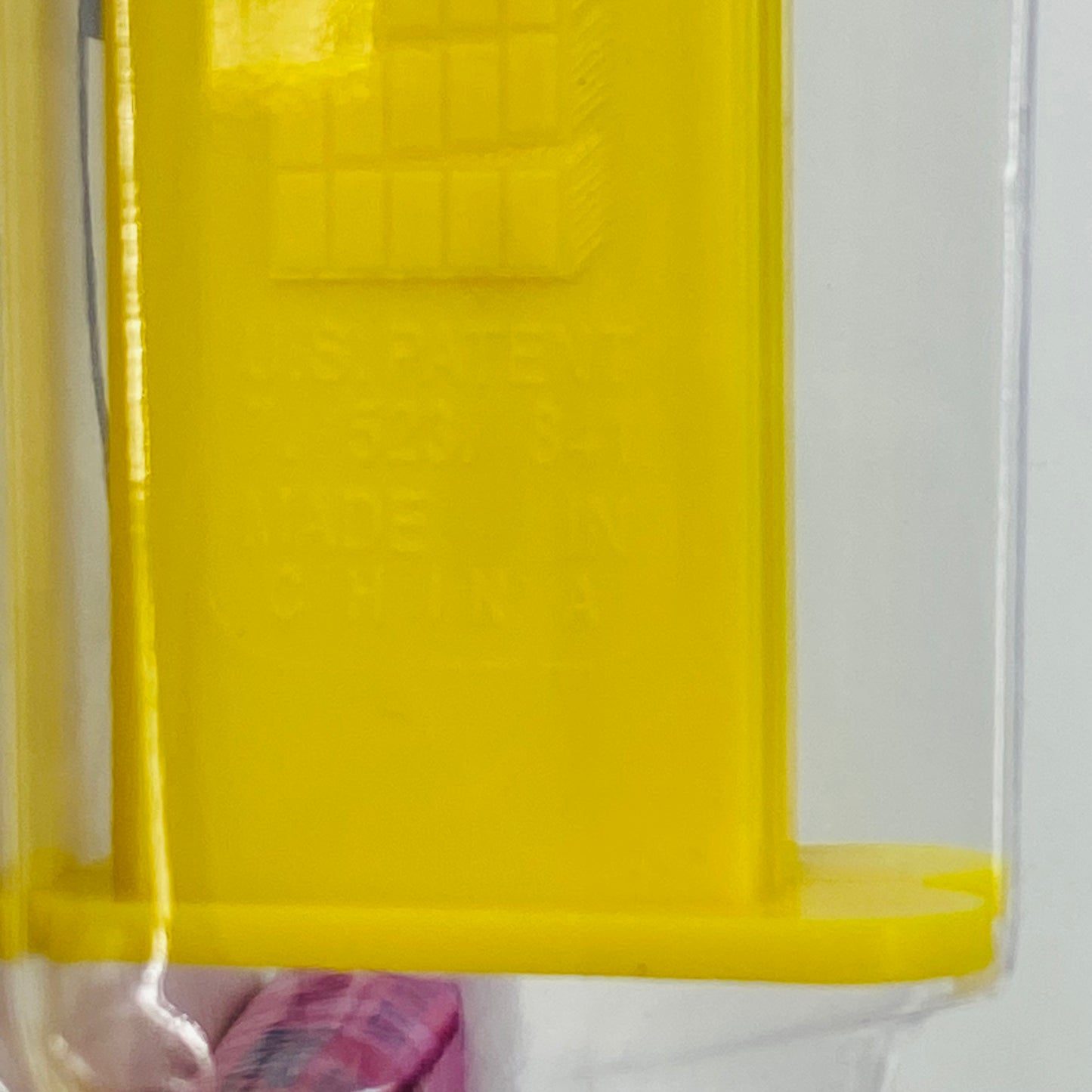 Pokemon Pikachu PEZ dispenser (2019) carded 7.5 China