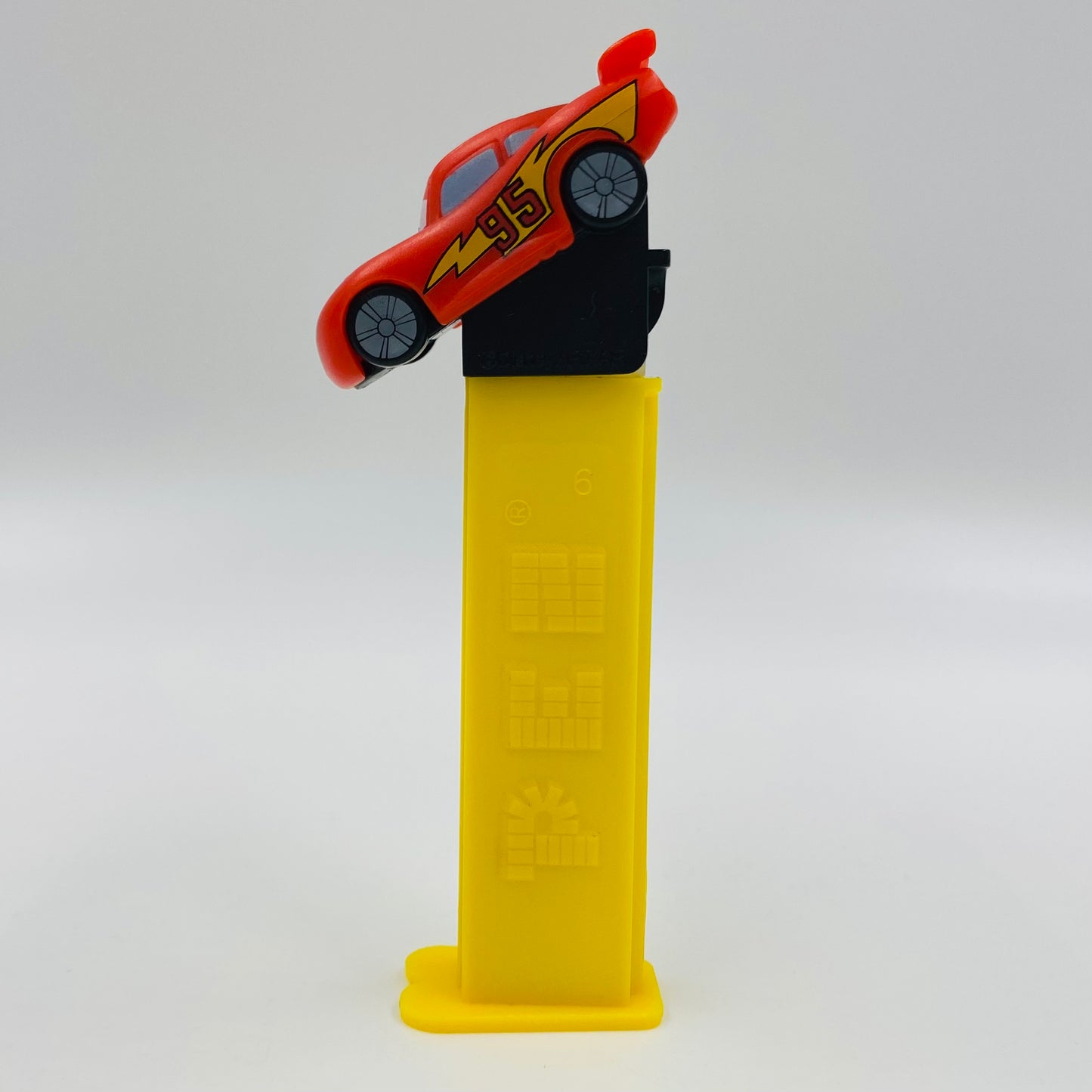 Cars 2 Lightning McQueen PEZ dispenser (2011) loose 5.9 China