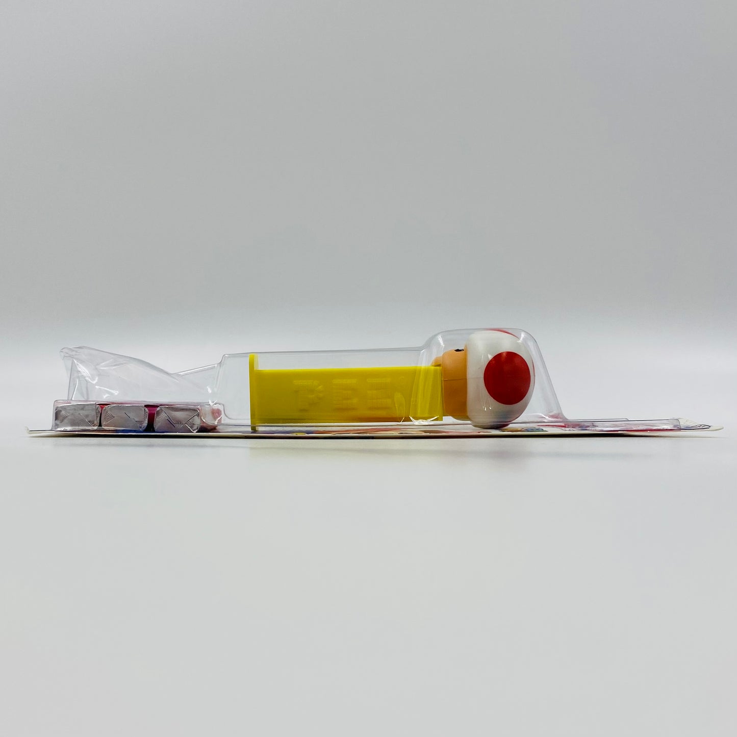 Super Mario Toad (nude neck) PEZ dispenser (2013) carded 7.5 China