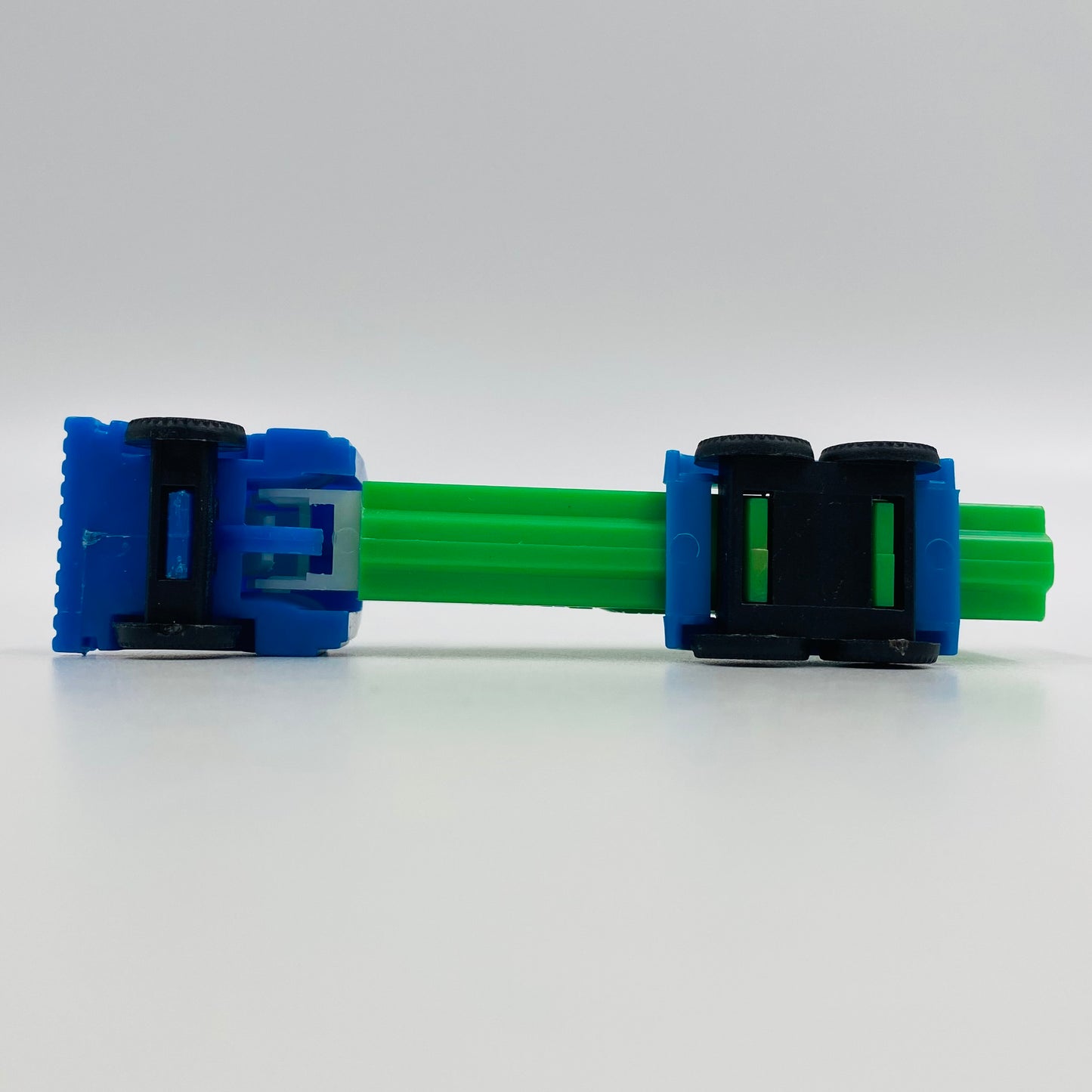 PEZ Trucks Series D R2 blue cab/green trailer PEZ dispenser (1991) loose 4.9 Slovenia