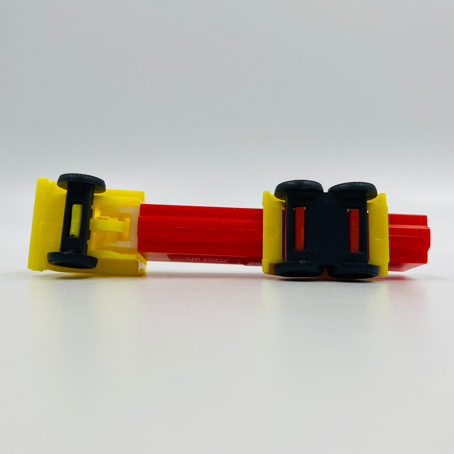 PEZ Trucks Series D R3 yellow cab/red trailer PEZ dispenser (1991) loose 4.9 Slovenia