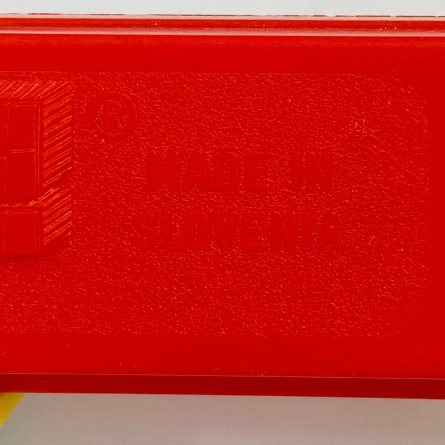 PEZ Trucks Series D R3 yellow cab/red trailer PEZ dispenser (1991) loose 4.9 Slovenia
