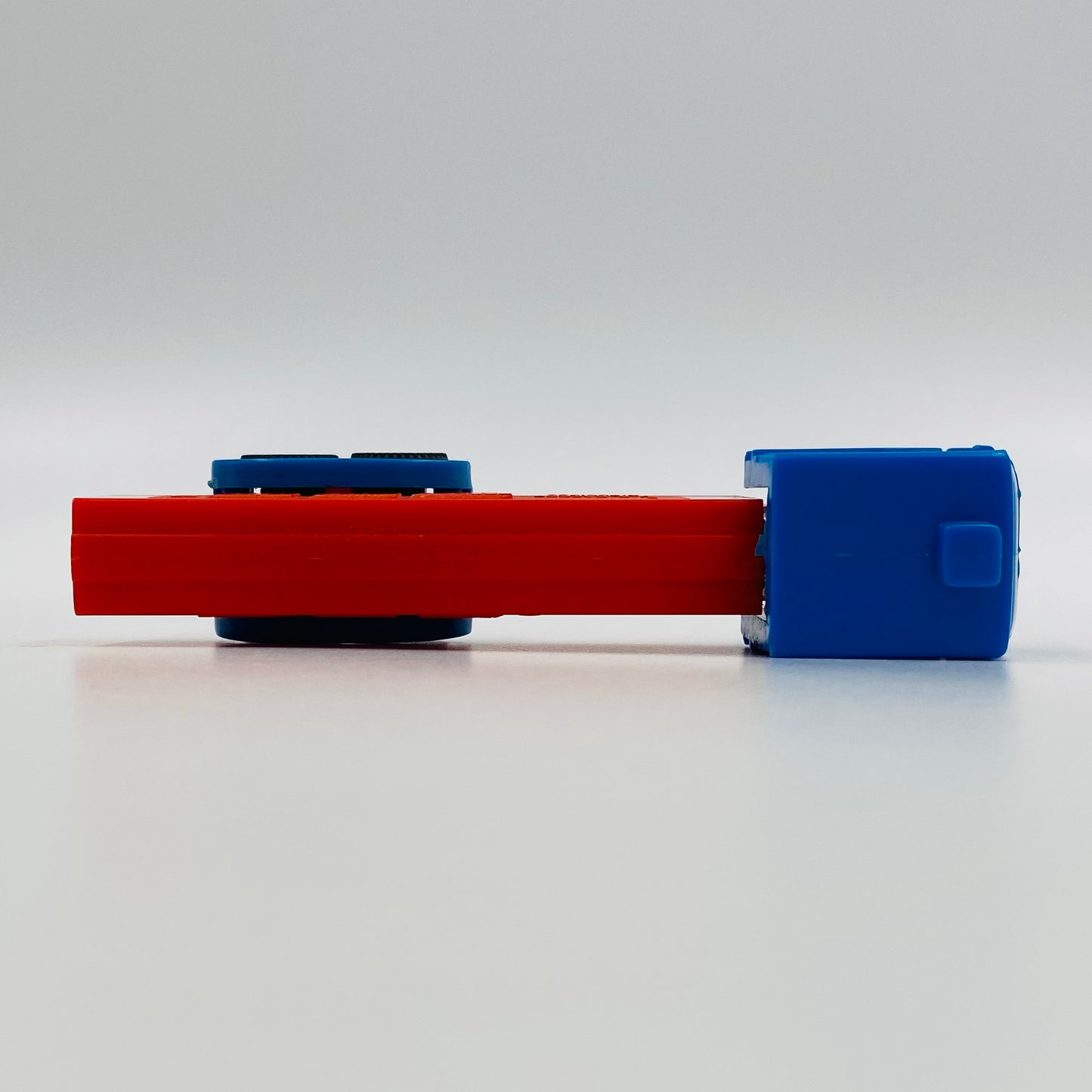 PEZ Trucks Series D R4 blue cab/red trailer PEZ dispenser (1991) loose 4.9 Slovenia